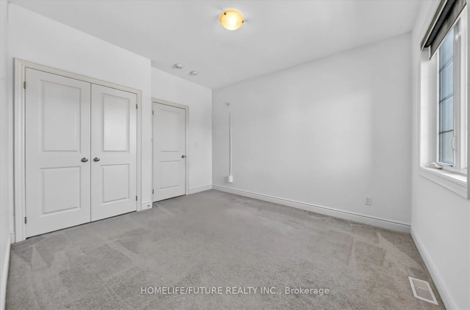 2548 Bandsman Crescent