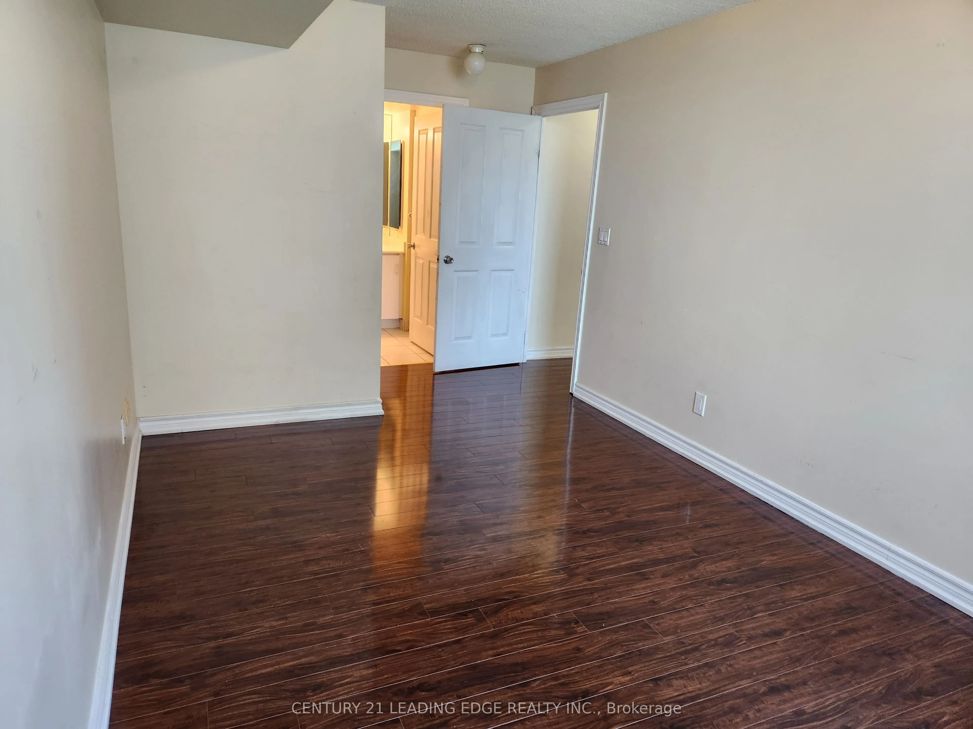 68 Corporate Drive #1128
