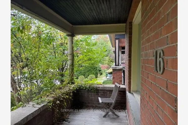 16 Sparkhall Avenue
