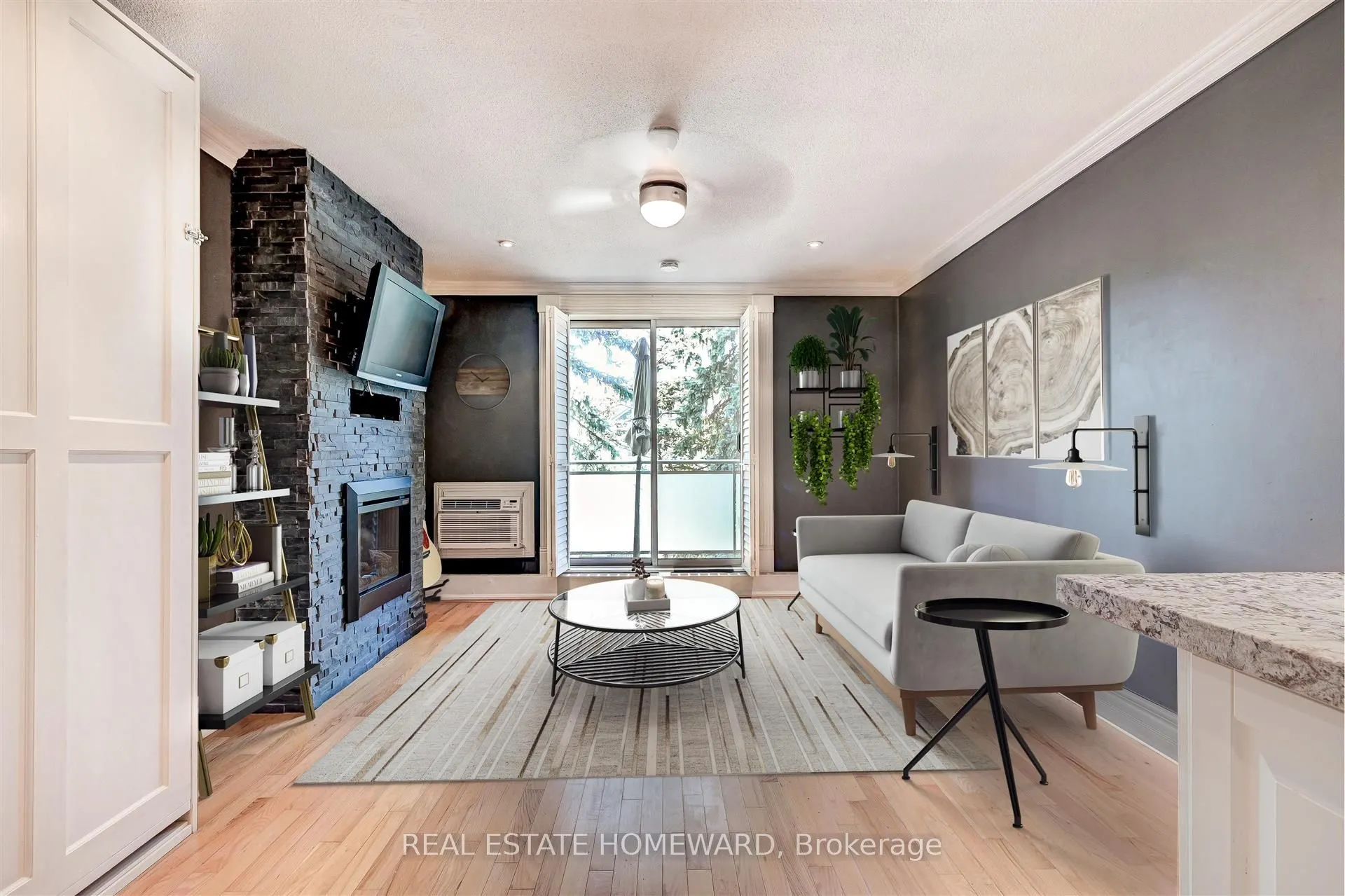 123 Woodbine Avenue #322