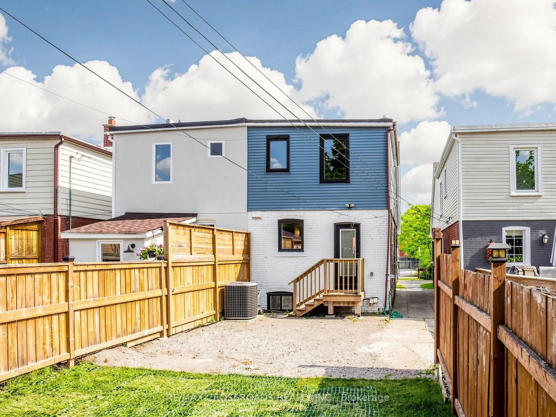 548 Glebeholme Boulevard