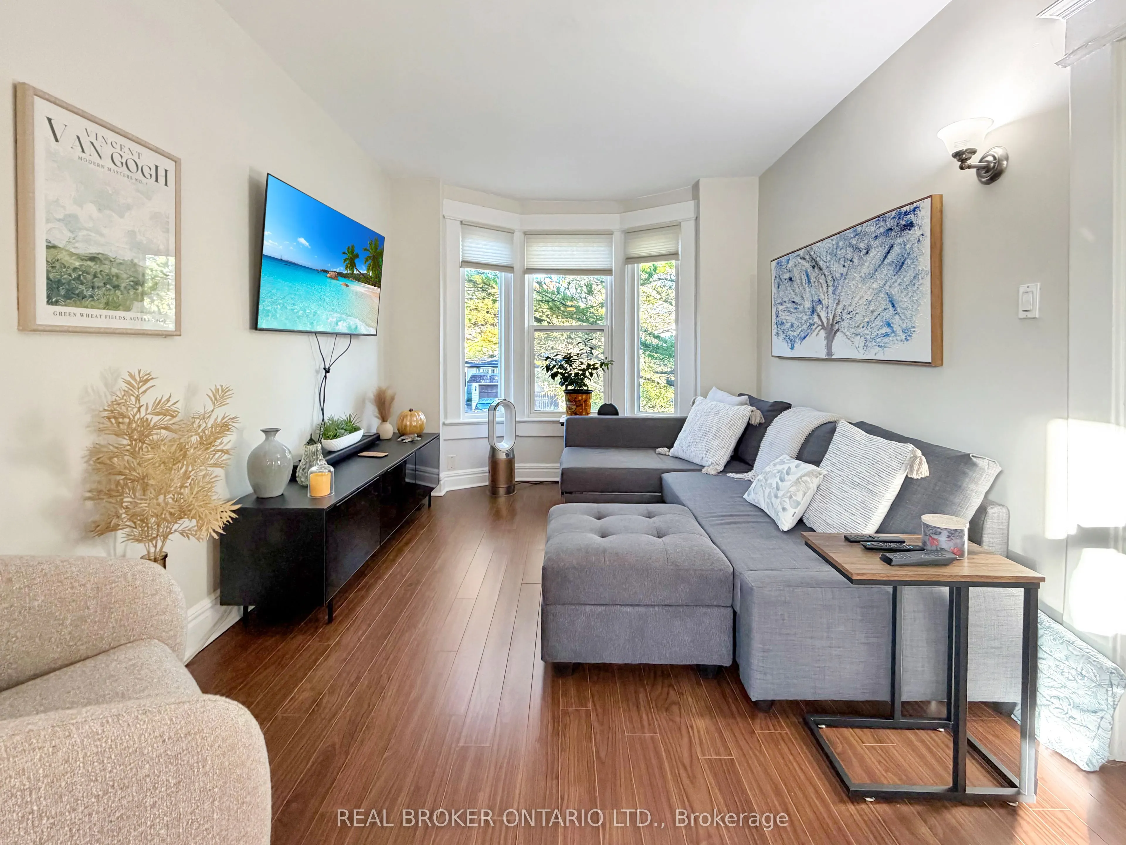 79 Blantyre Avenue #upper