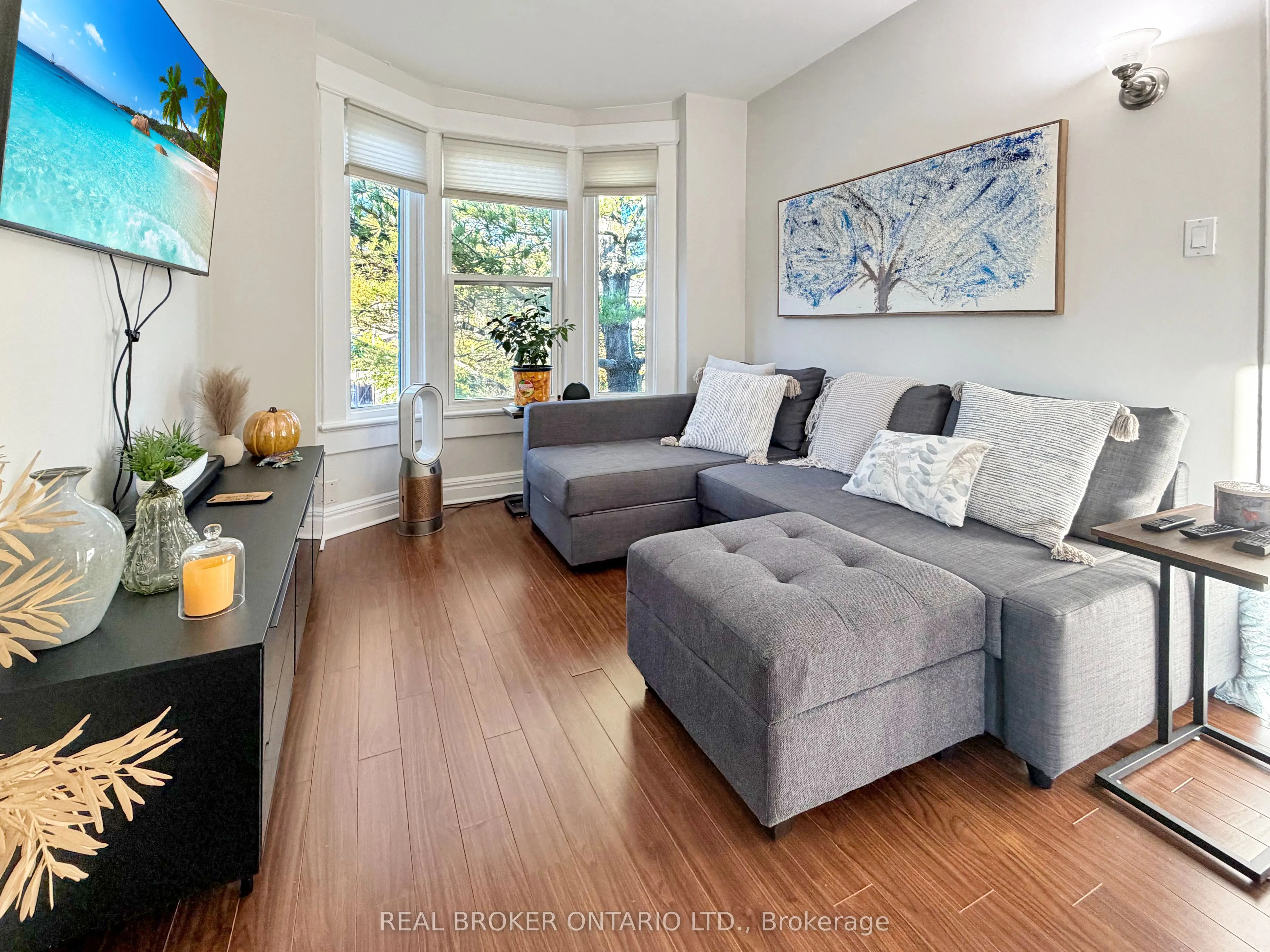 79 Blantyre Avenue #upper