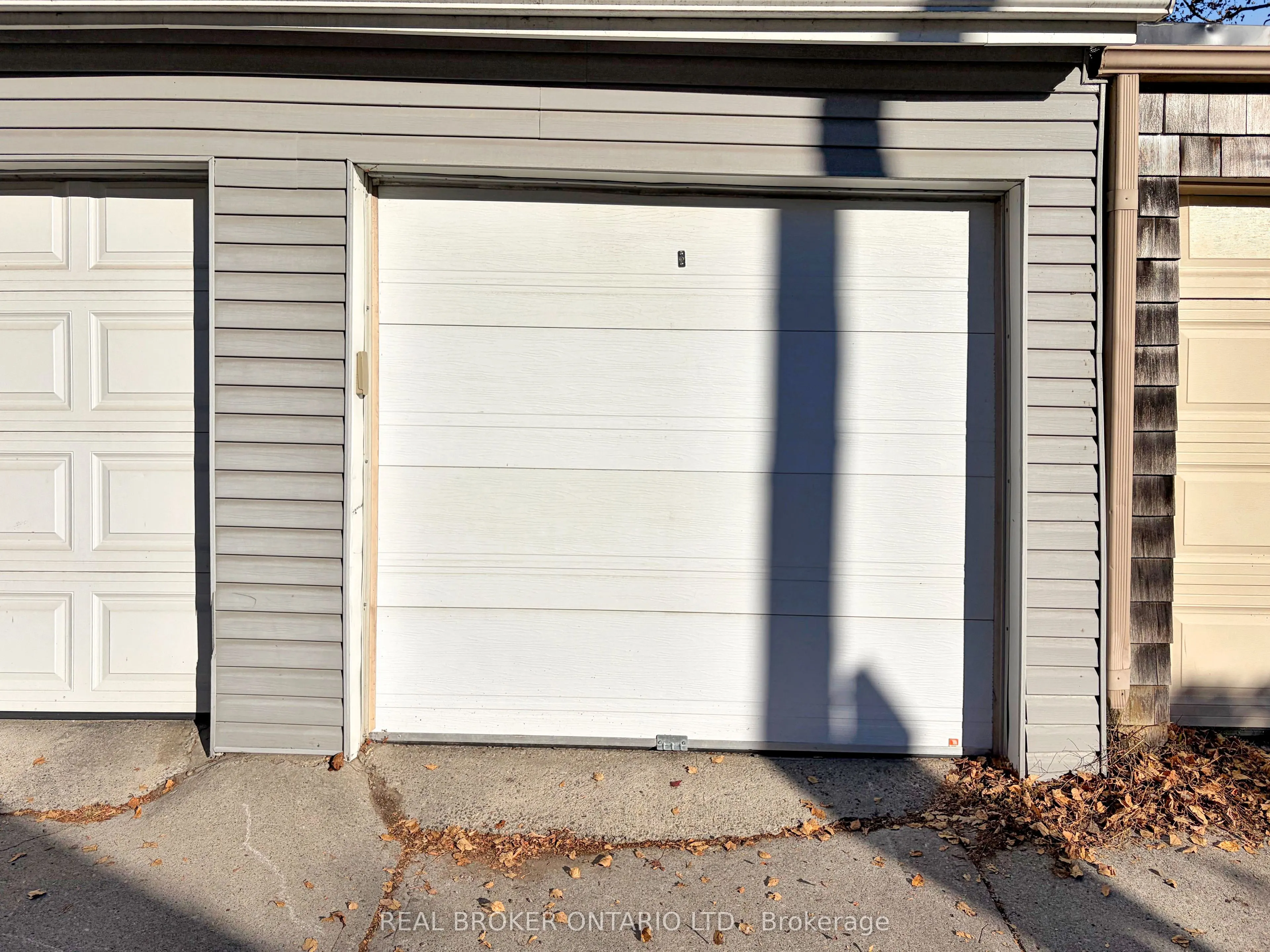 79 Blantyre Avenue #upper