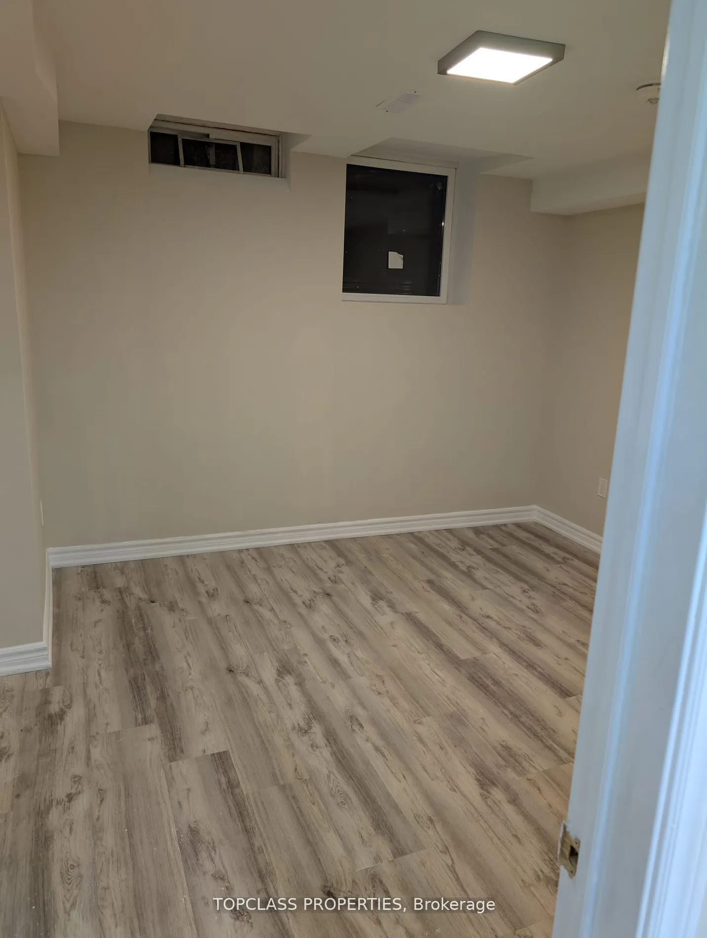 76 Samandria Avenue