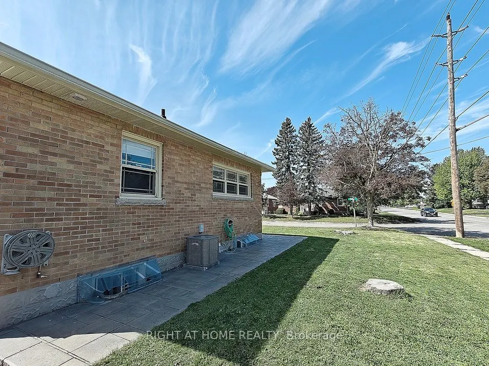 45 Prince Street #Main Floor