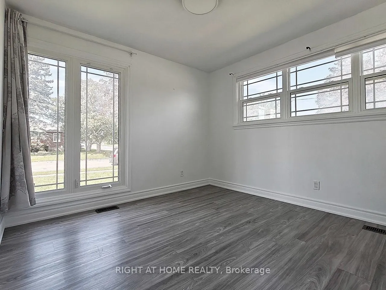 45 Prince Street #Main Floor
