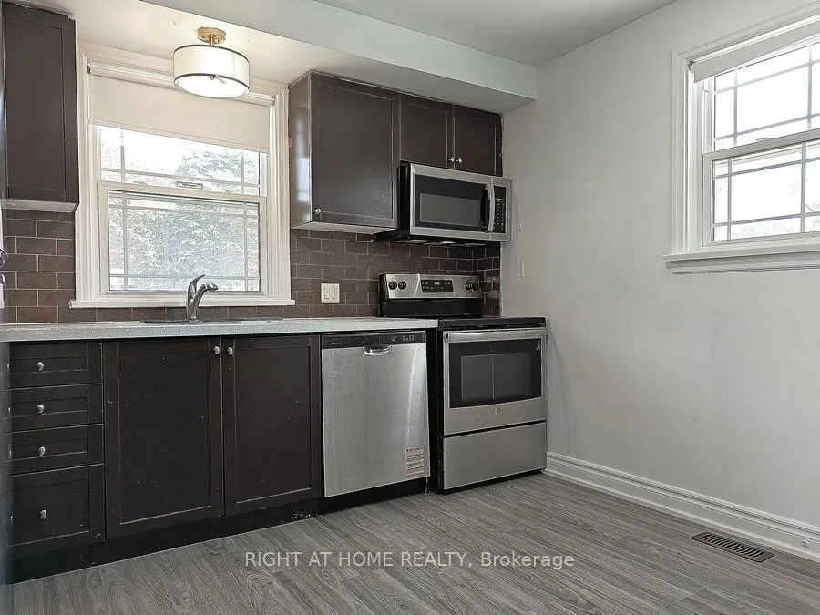 45 Prince Street #Main Floor