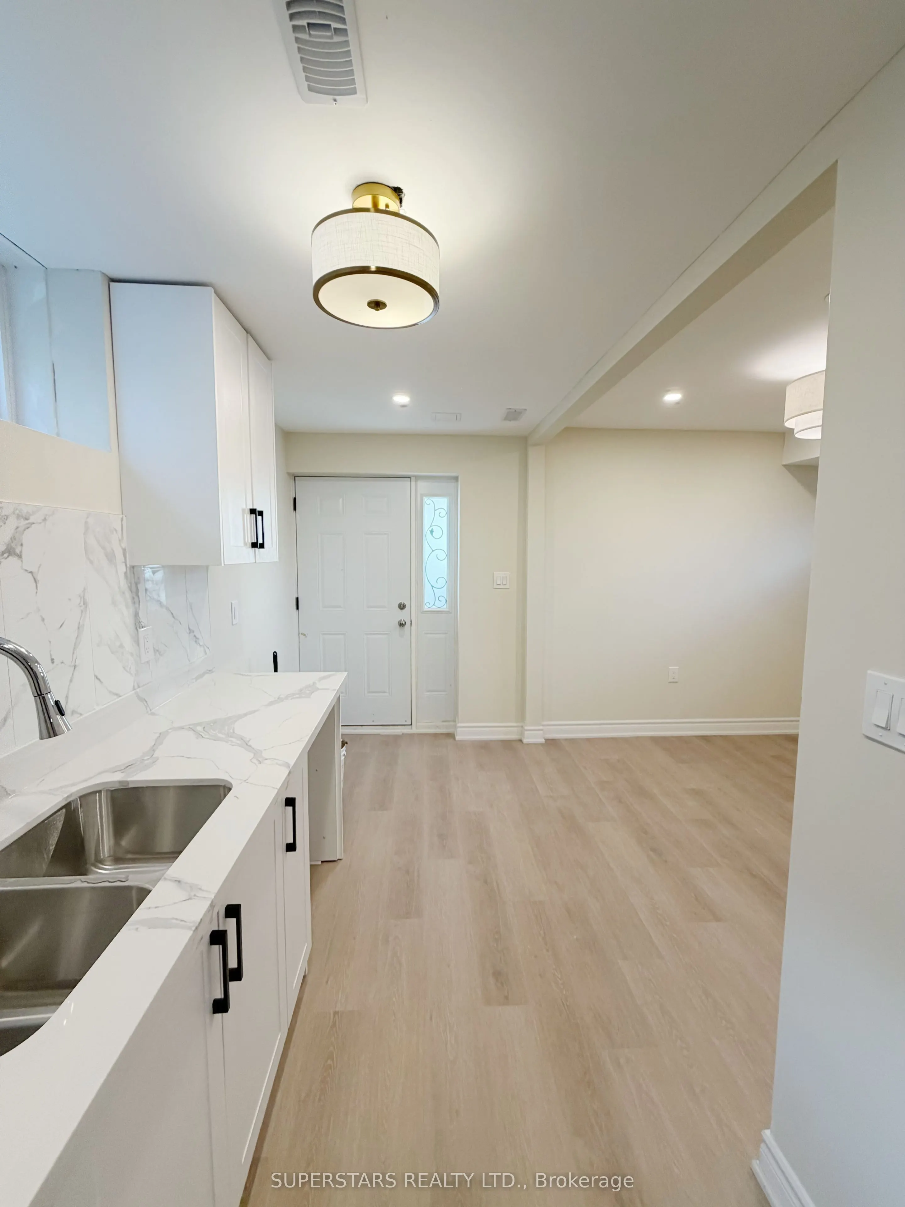 243 Goldhawk Trail #Bsmt