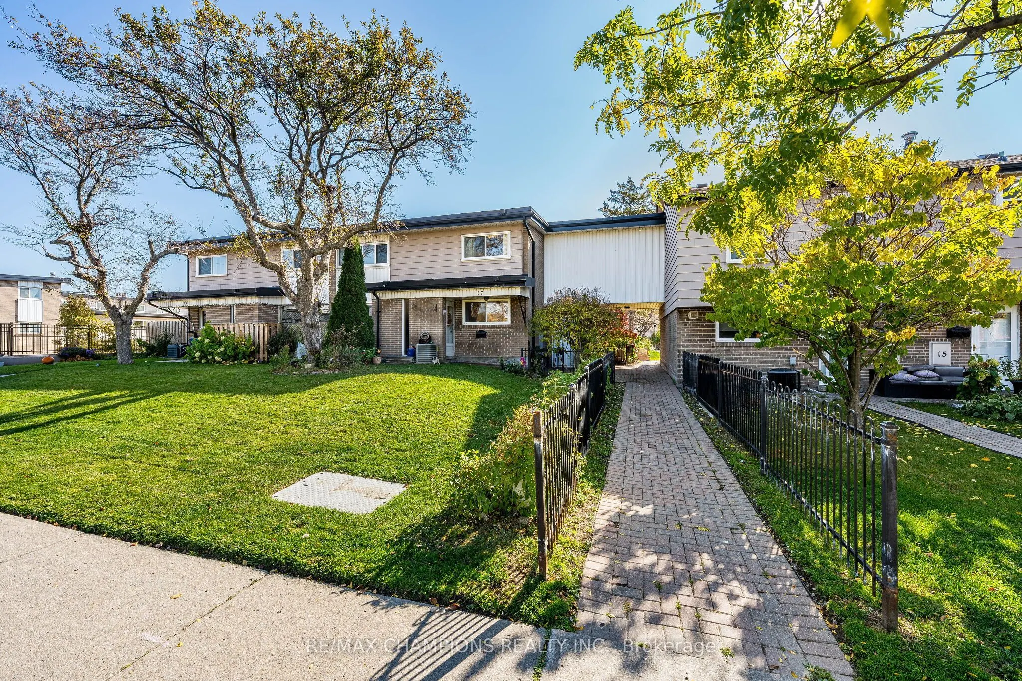 925 Bayly Street #17