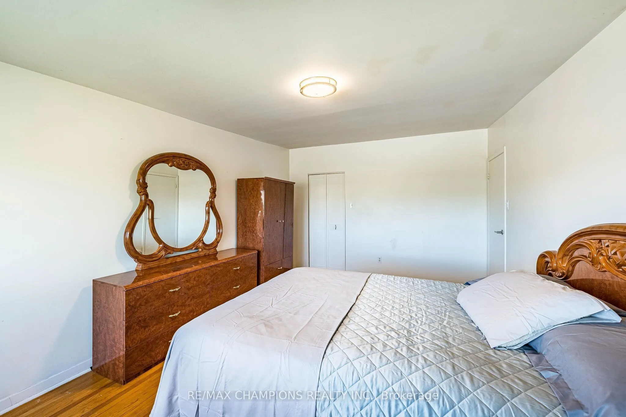 925 Bayly Street #17