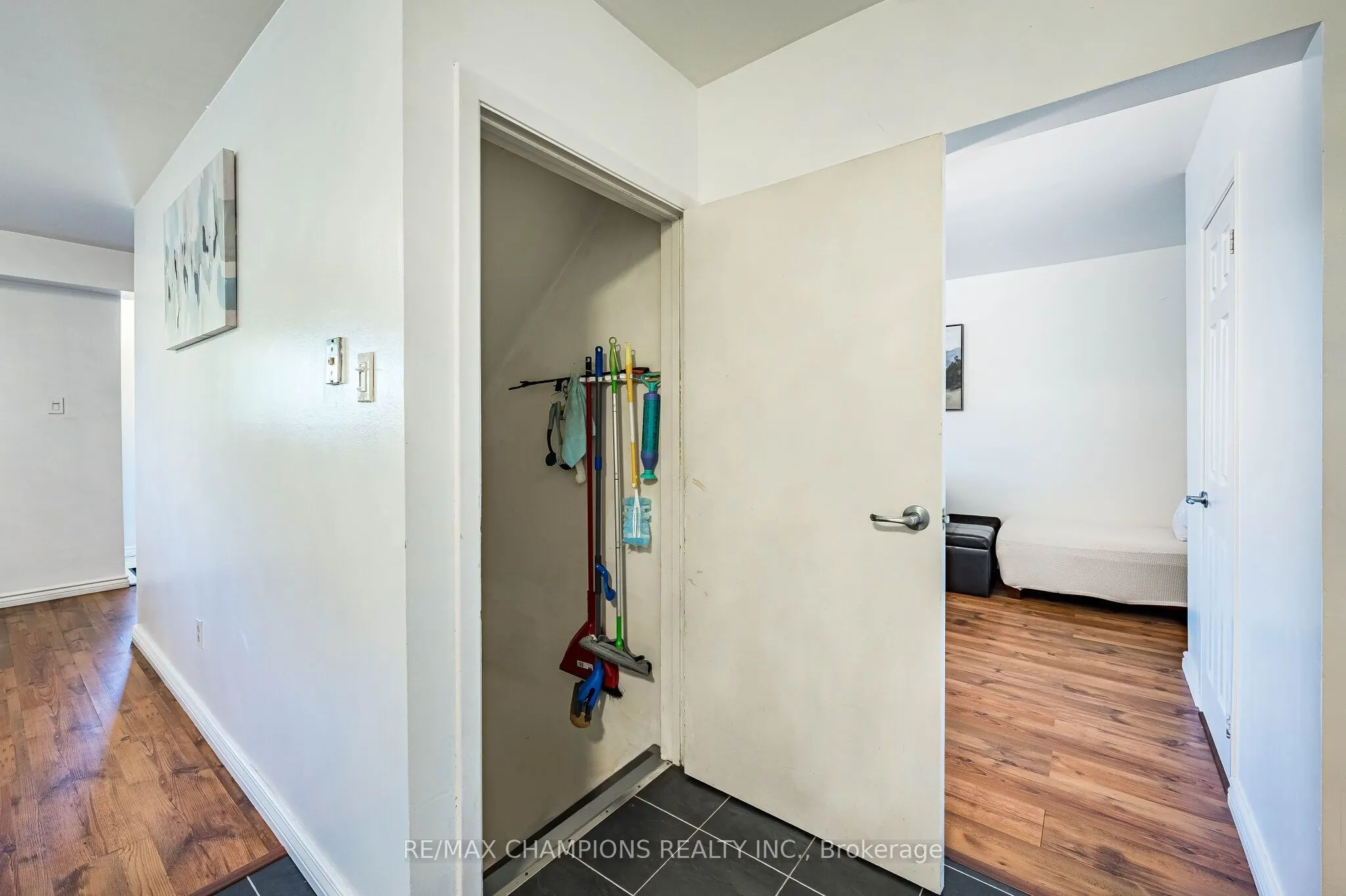 925 Bayly Street #17