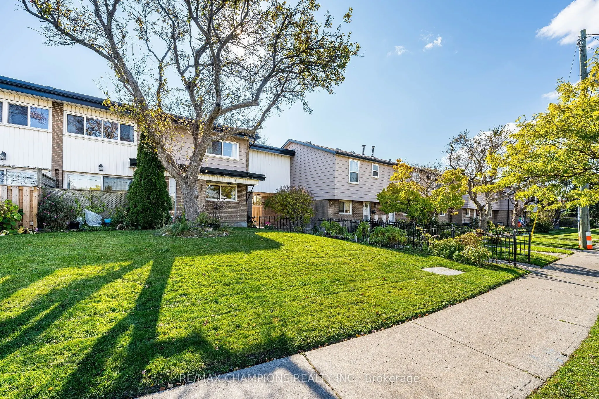 925 Bayly Street #17