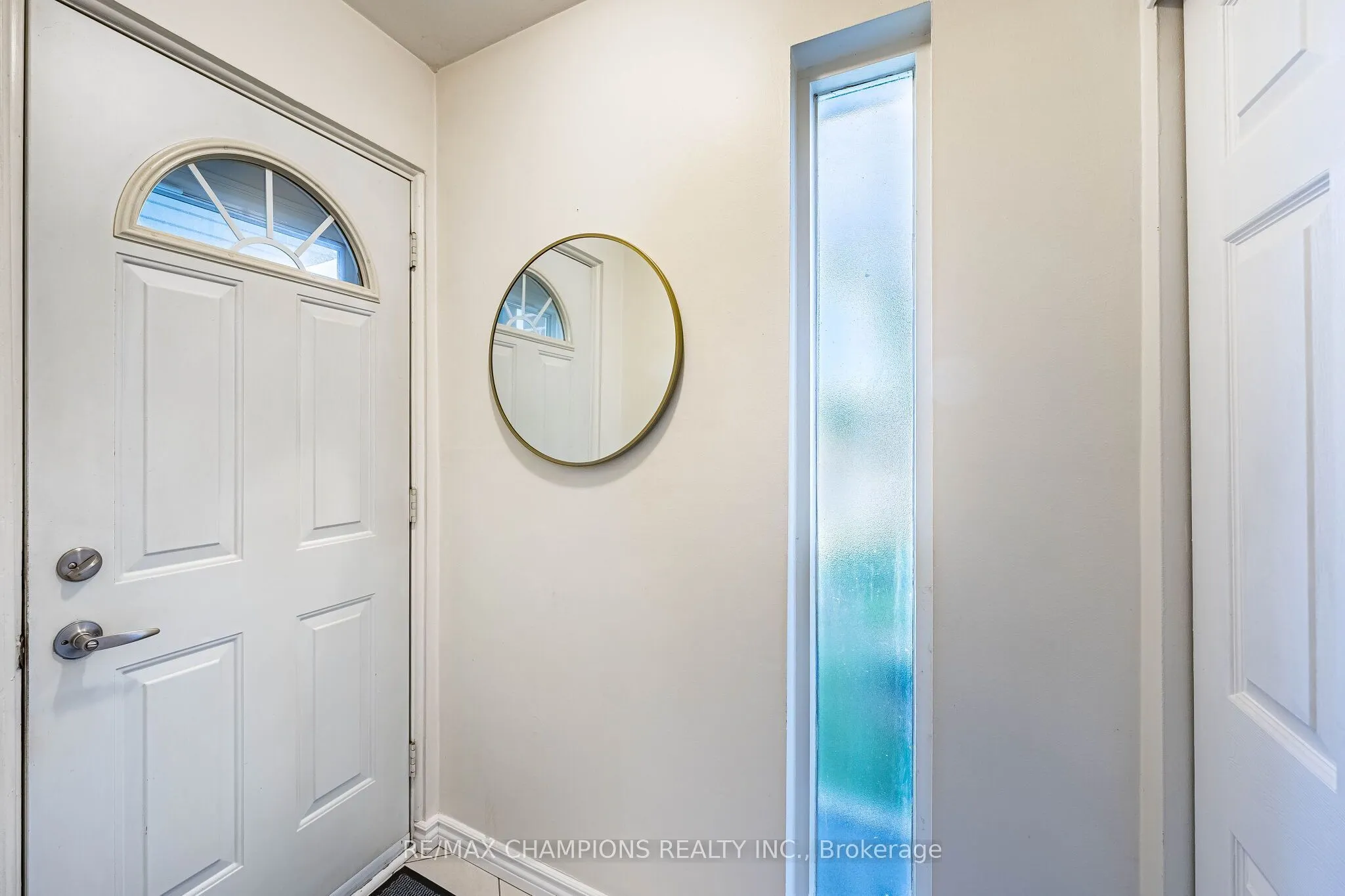 925 Bayly Street #17