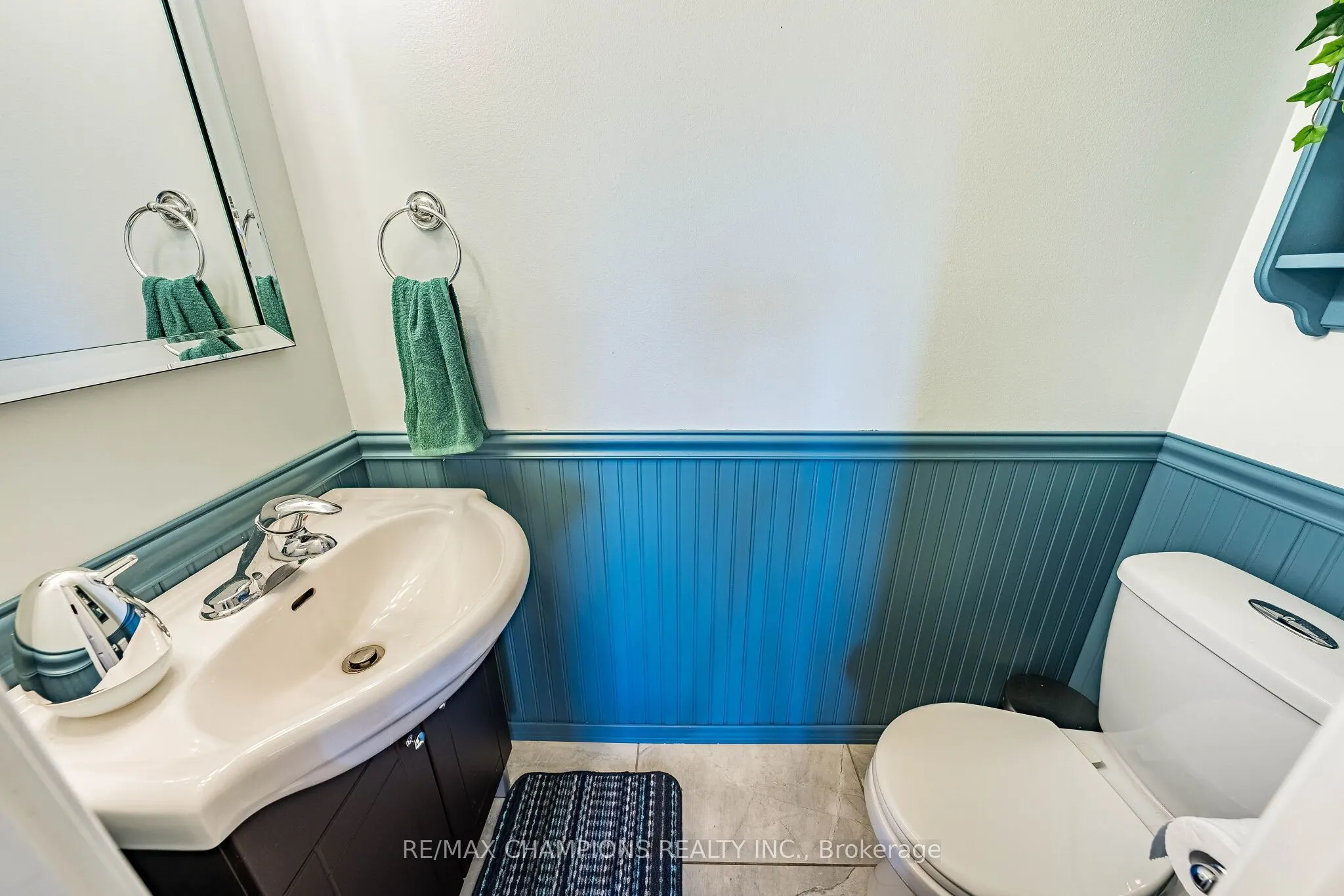 925 Bayly Street #17