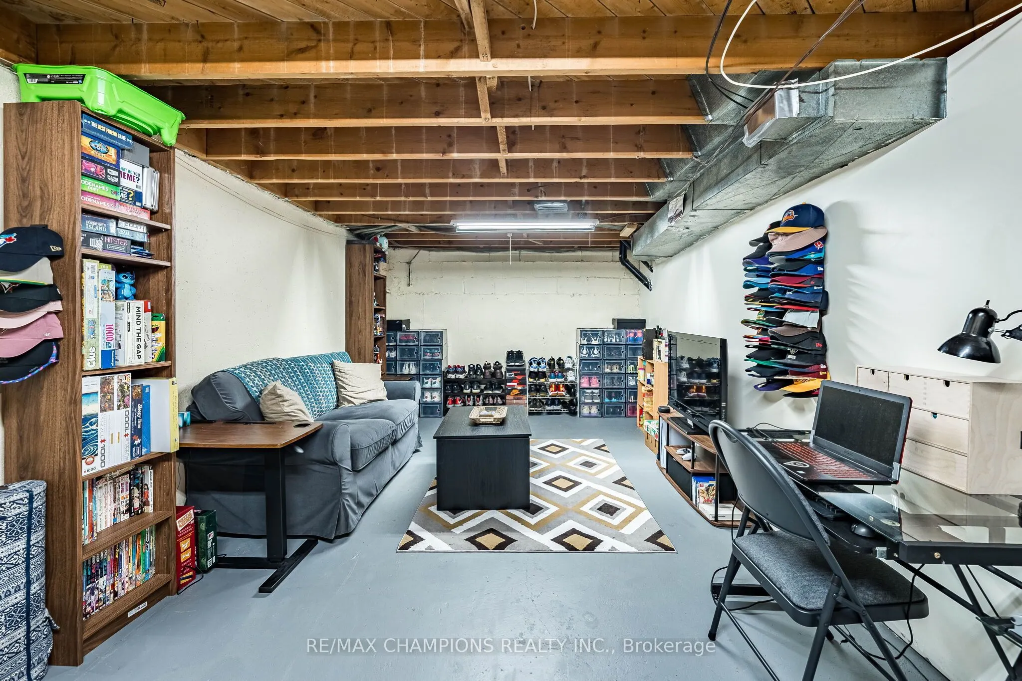 925 Bayly Street #17