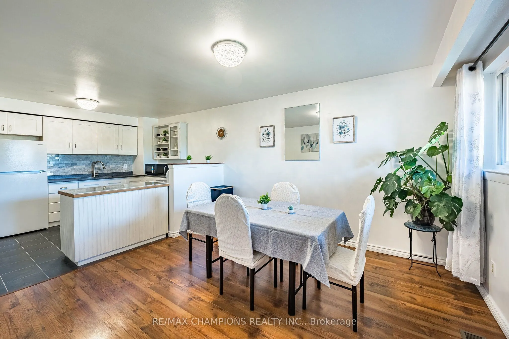 925 Bayly Street #17