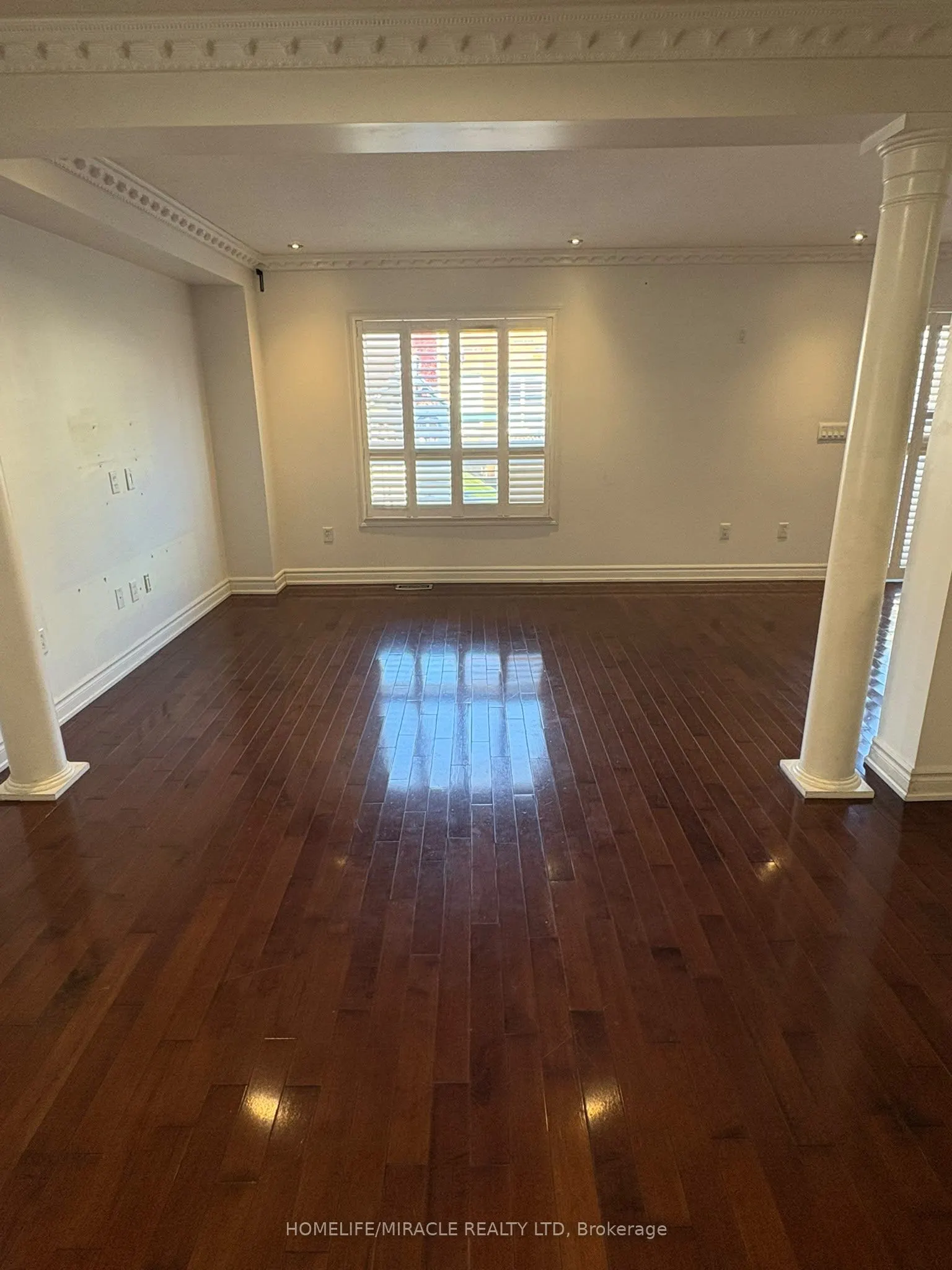 8 Quietbrook Crescent