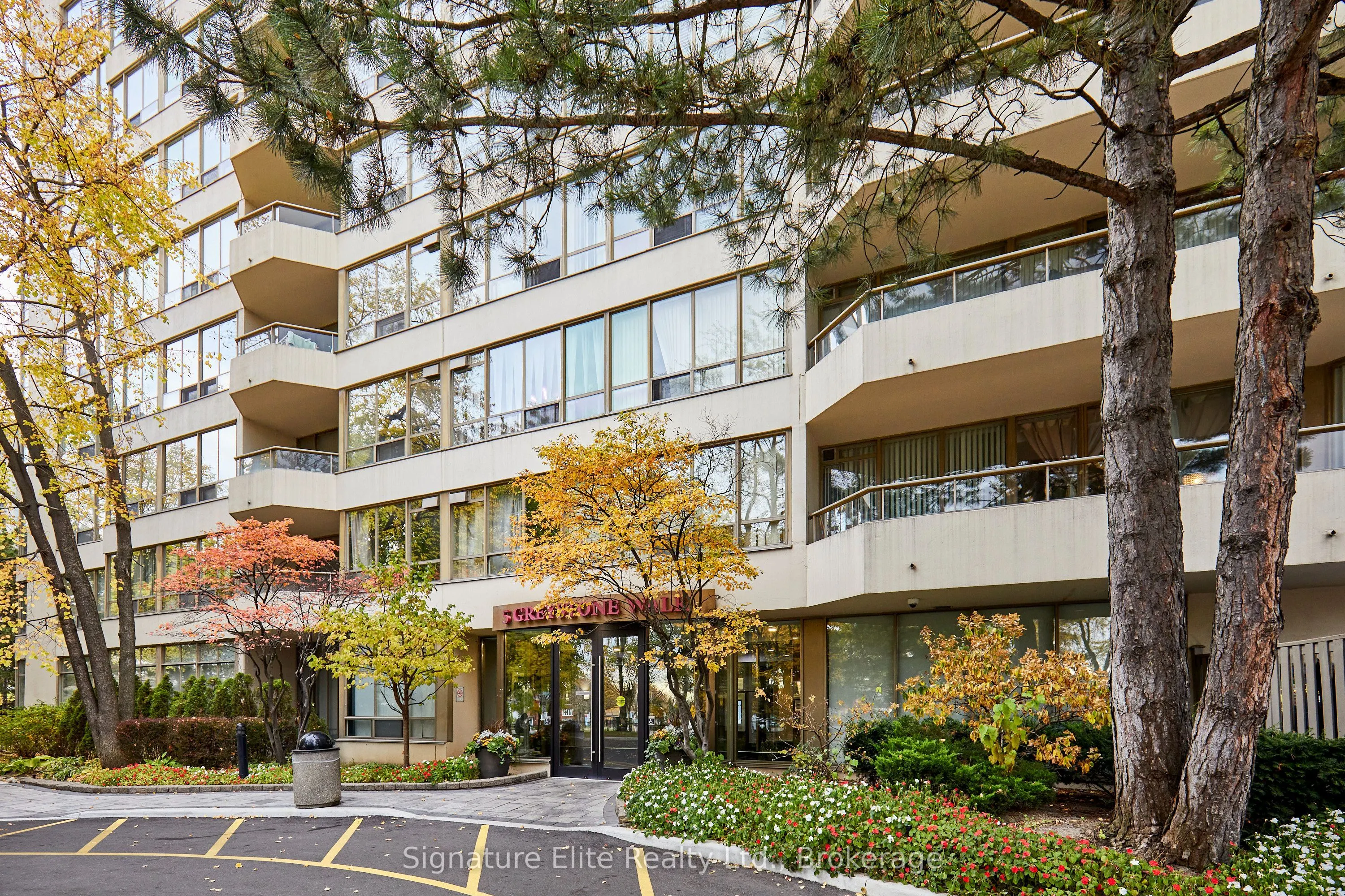 5 Greystone Walk Drive #1801