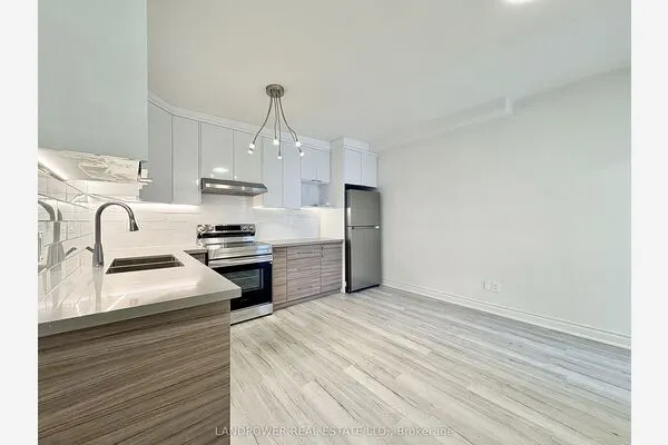 373 Broadview Avenue #7