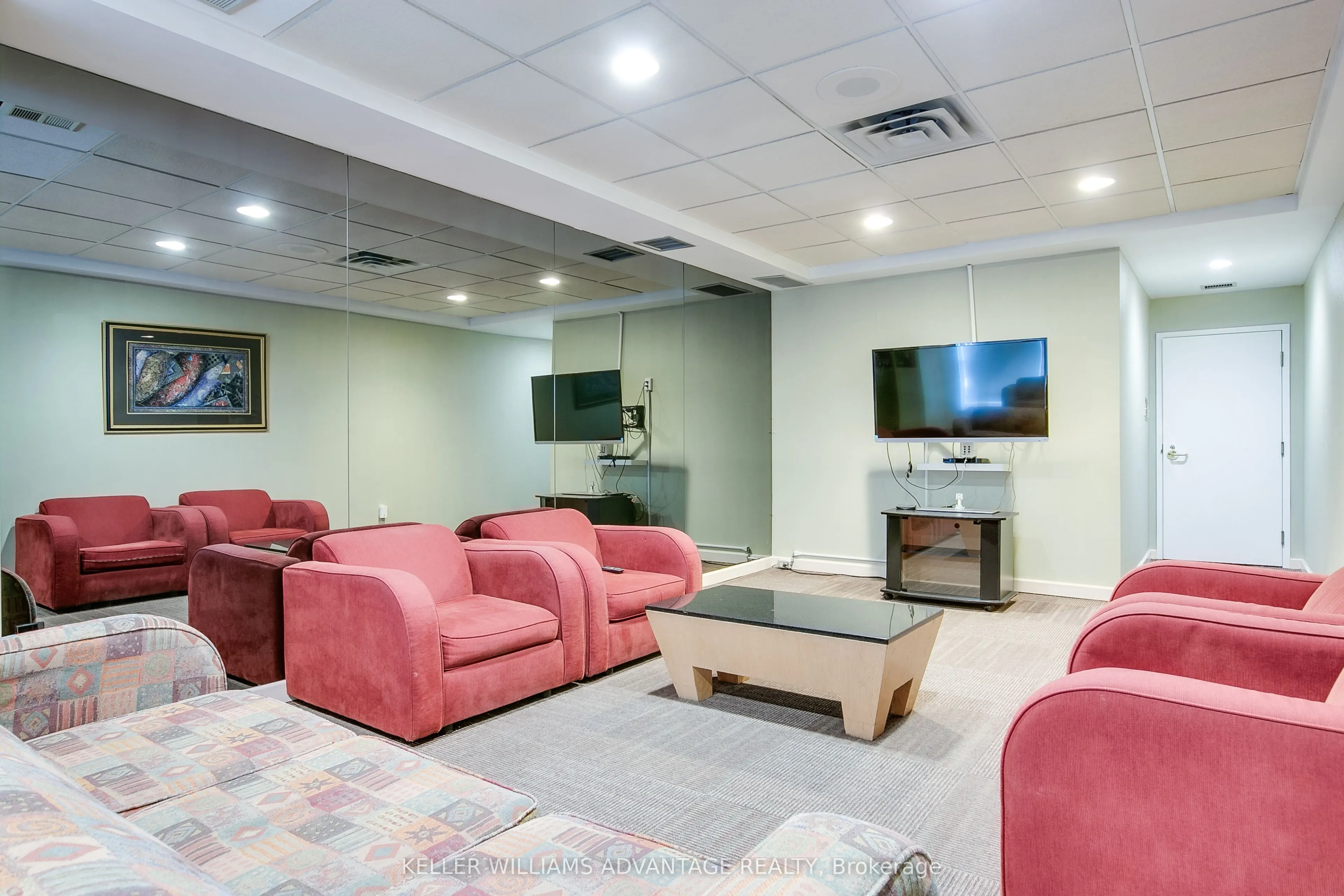 3231 Eglinton Avenue E #1006