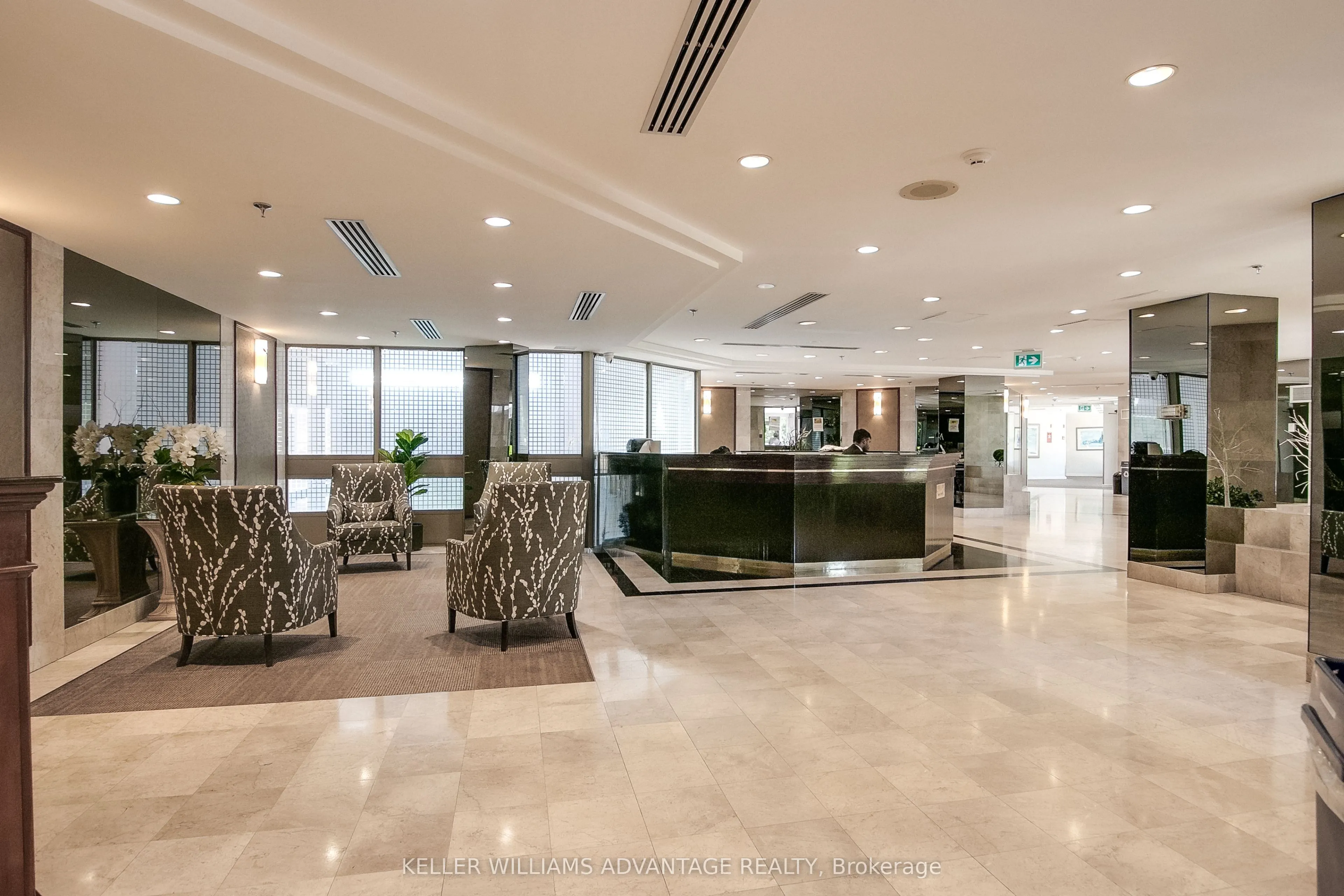 3231 Eglinton Avenue E #1006