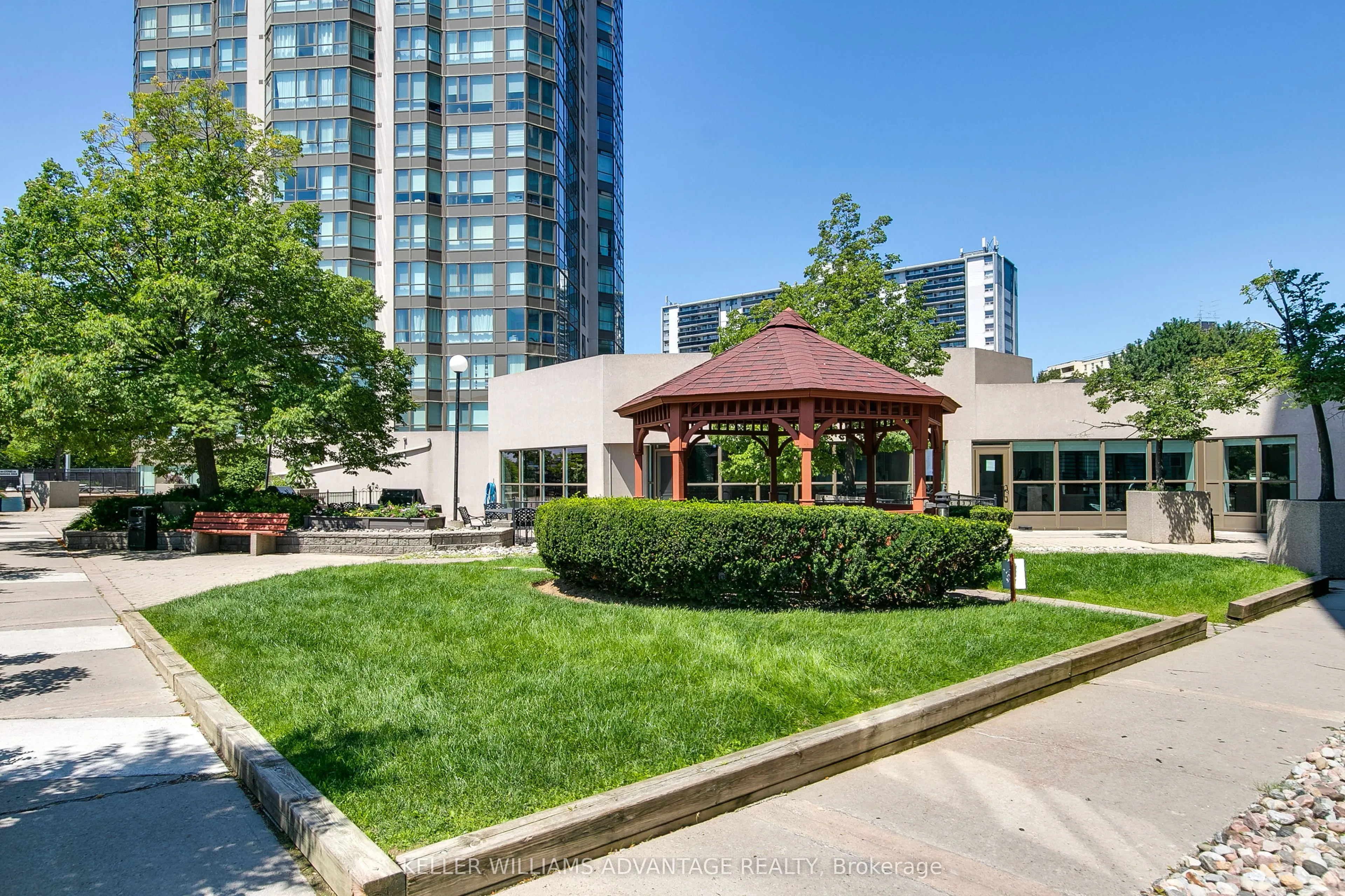 3231 Eglinton Avenue E #1006