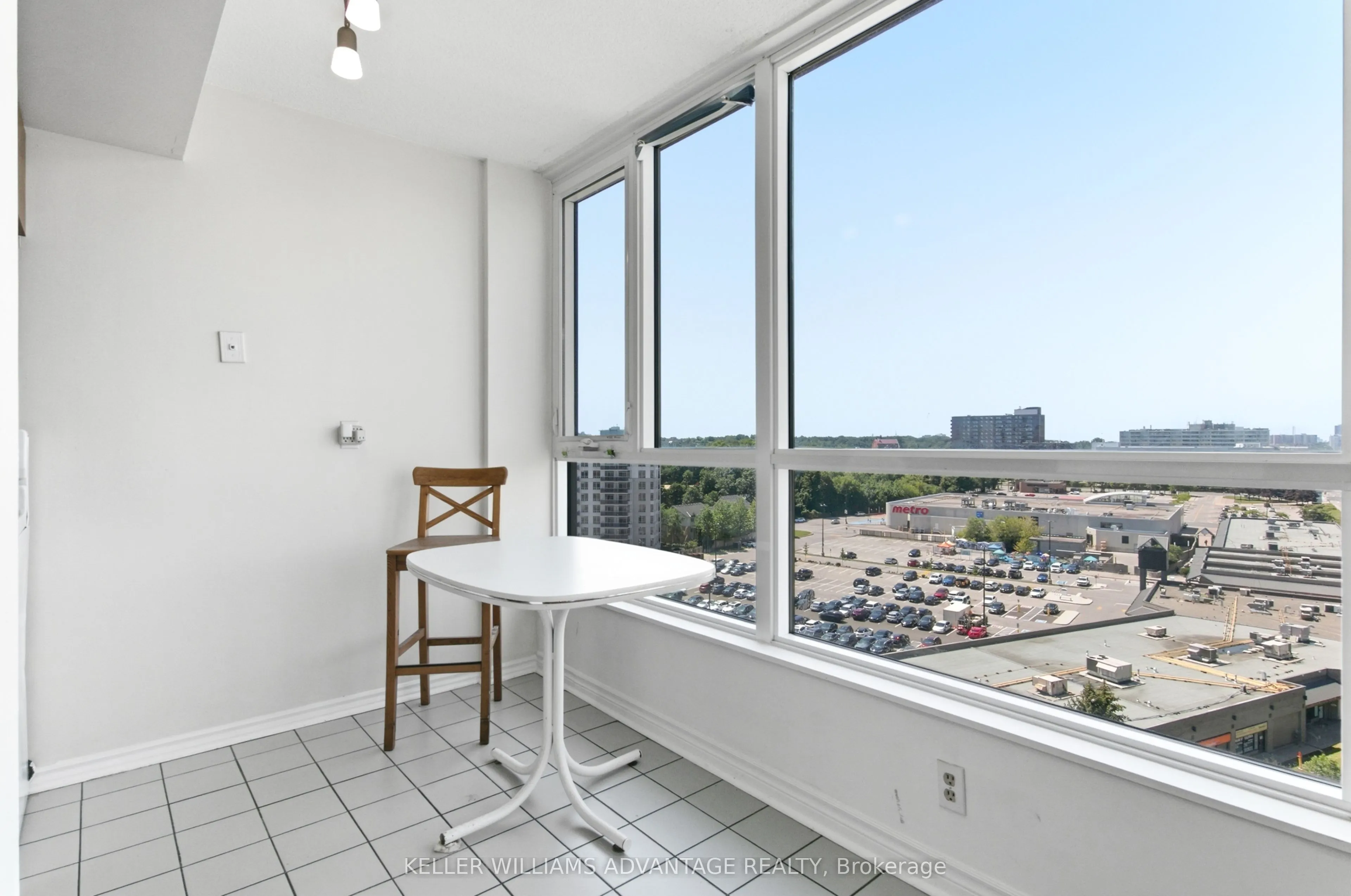 3231 Eglinton Avenue E #1006