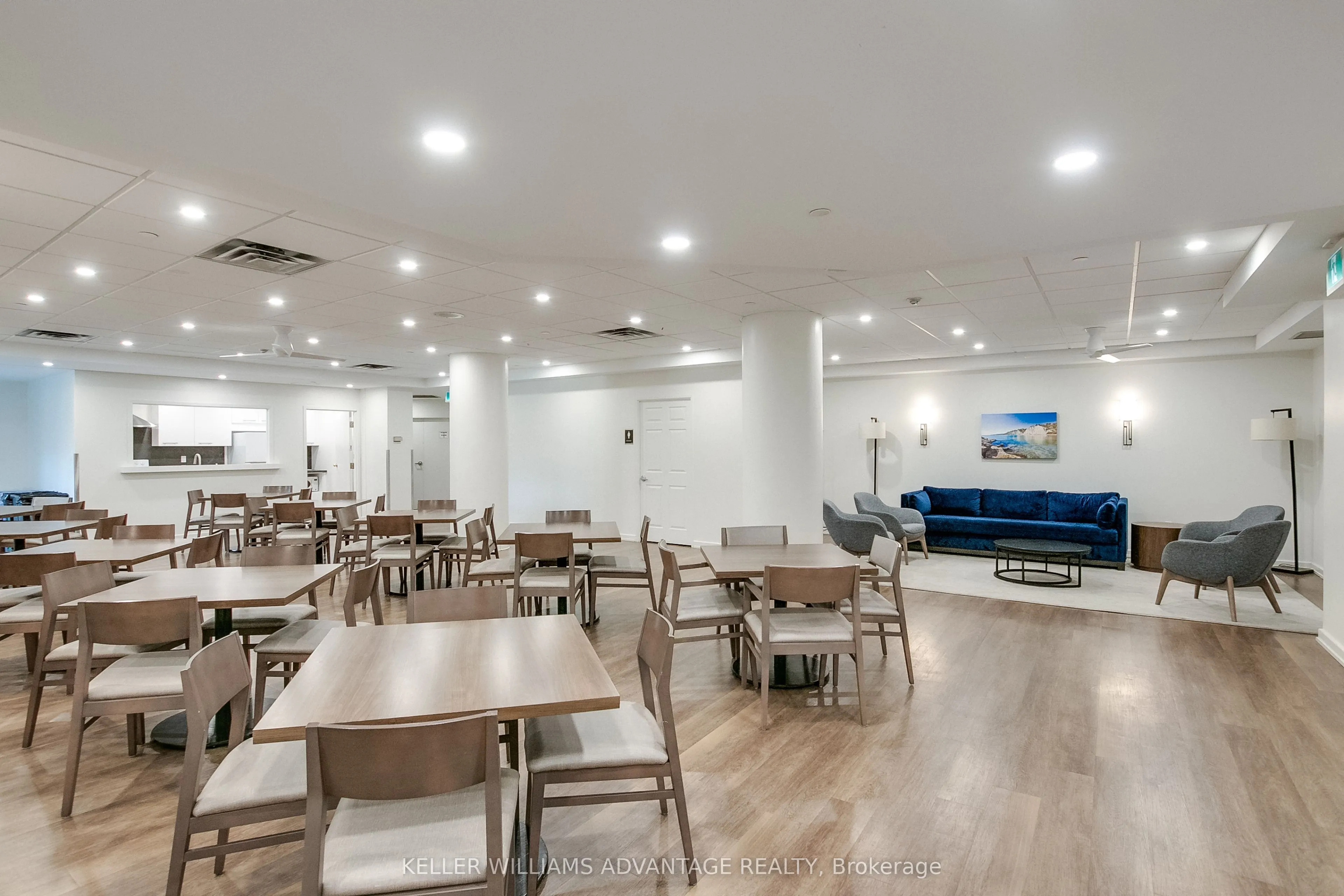3231 Eglinton Avenue E #1006