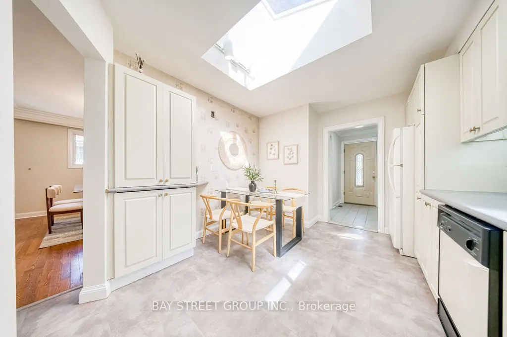 936 Scarborough Golf Clu Road