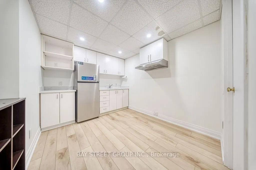 936 Scarborough Golf Clu Road