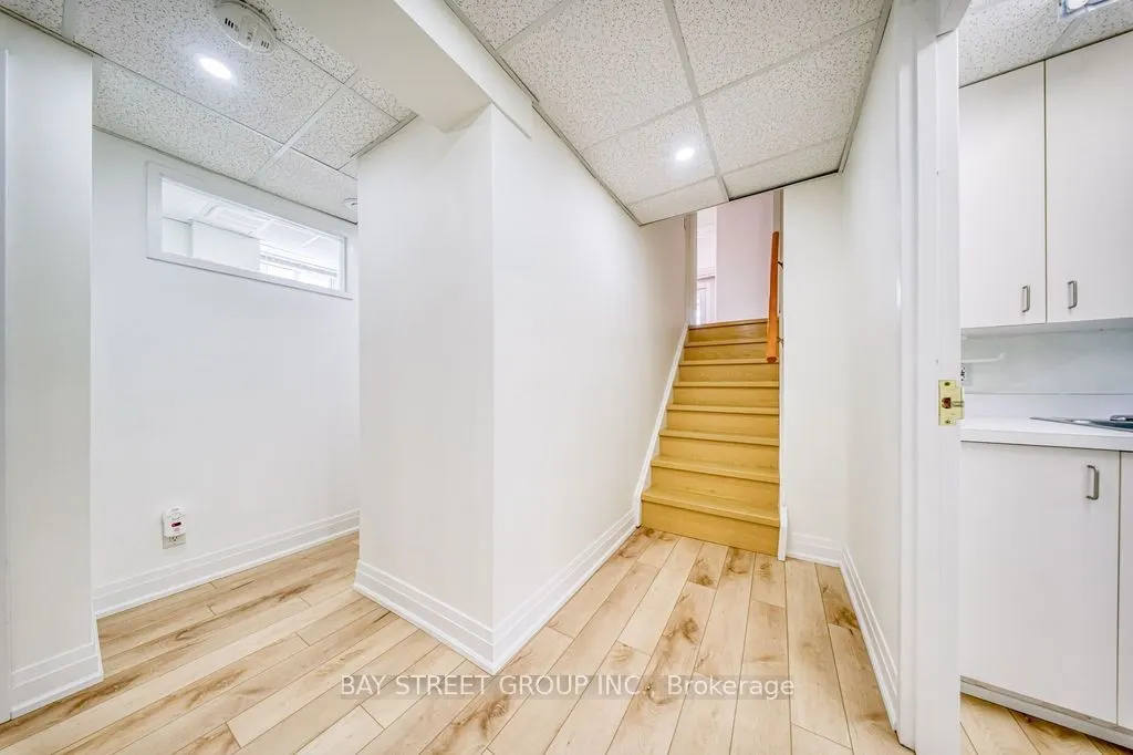 936 Scarborough Golf Clu Road