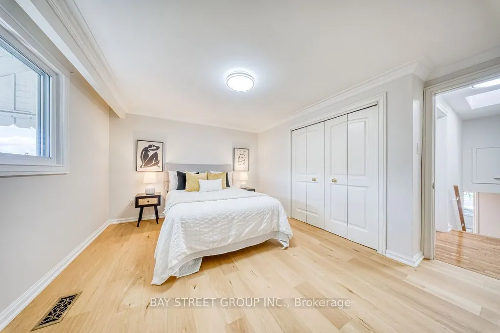 936 Scarborough Golf Clu Road
