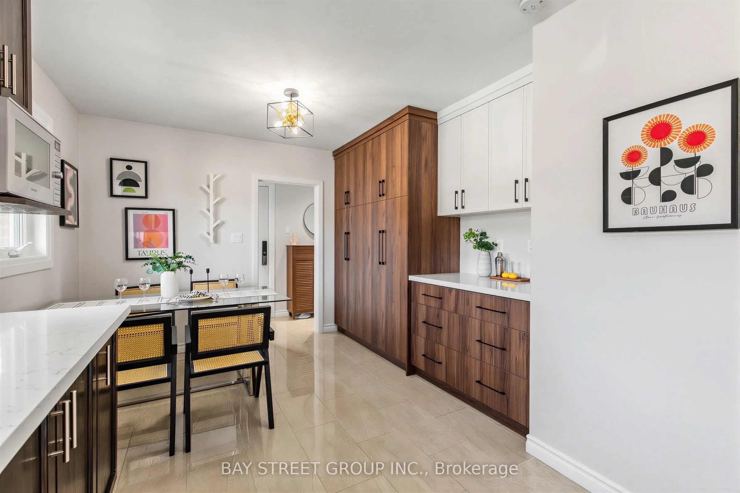 8 Amethyst Road