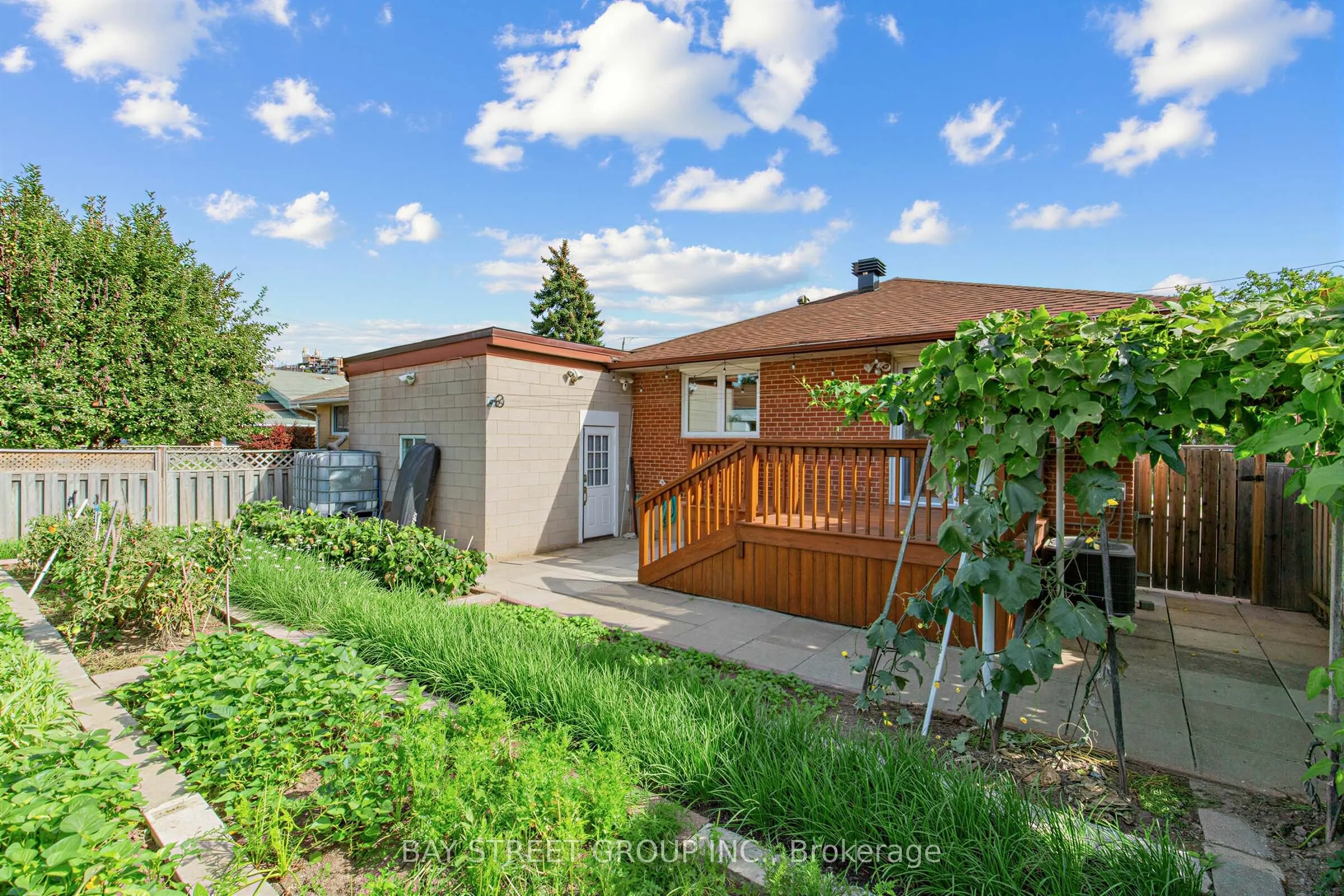 8 Amethyst Road