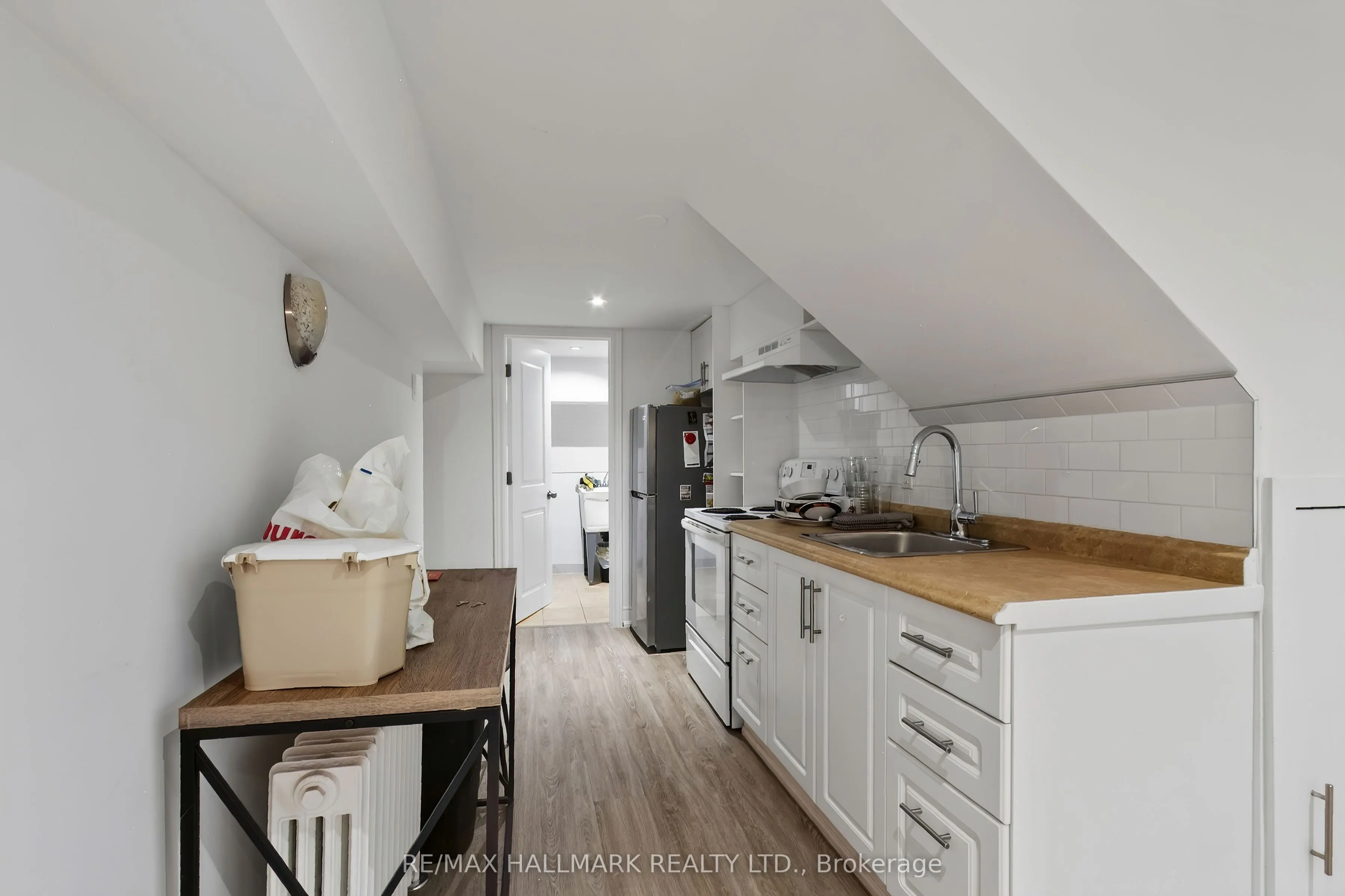 27 Bexhill Lower Avenue