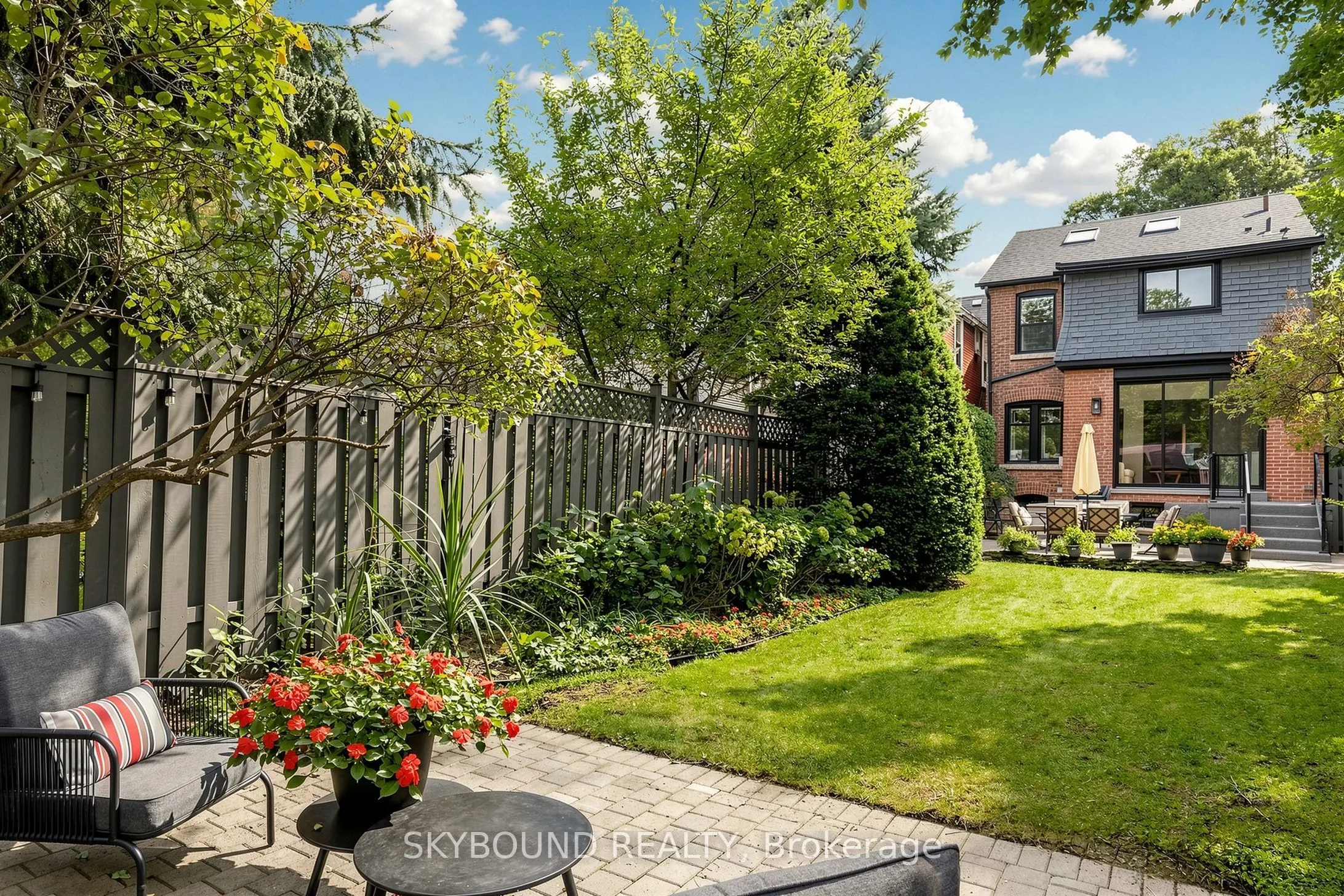 156 Hampton Avenue