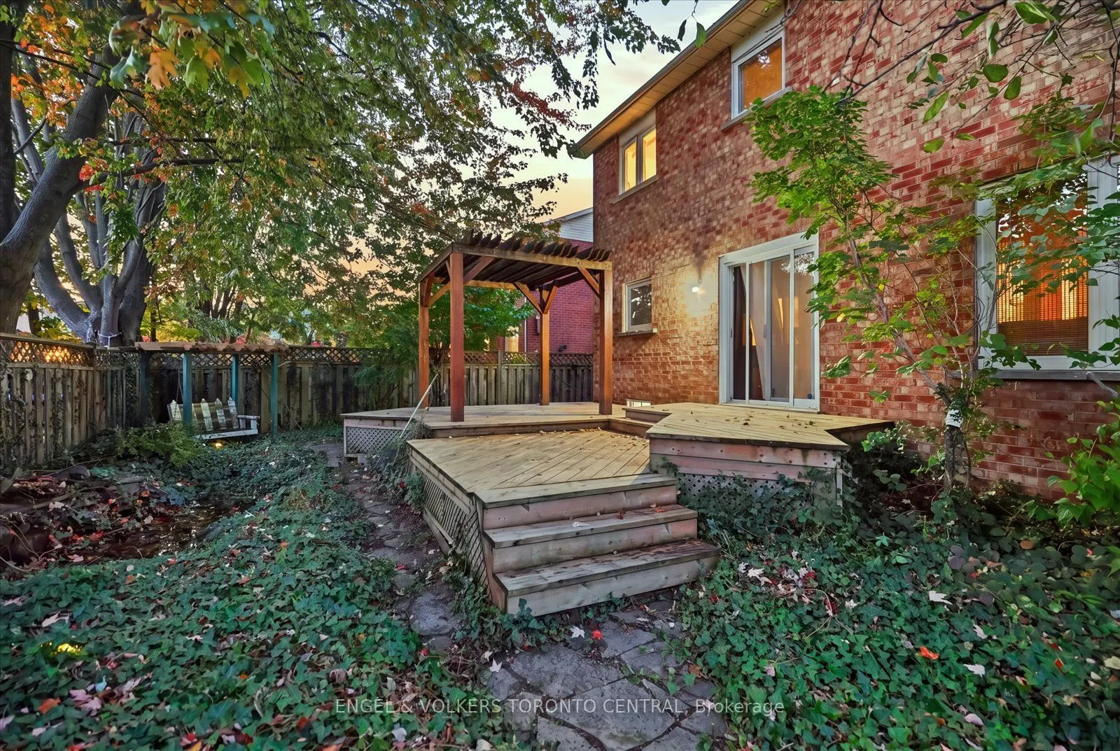 14 Hillman Drive
