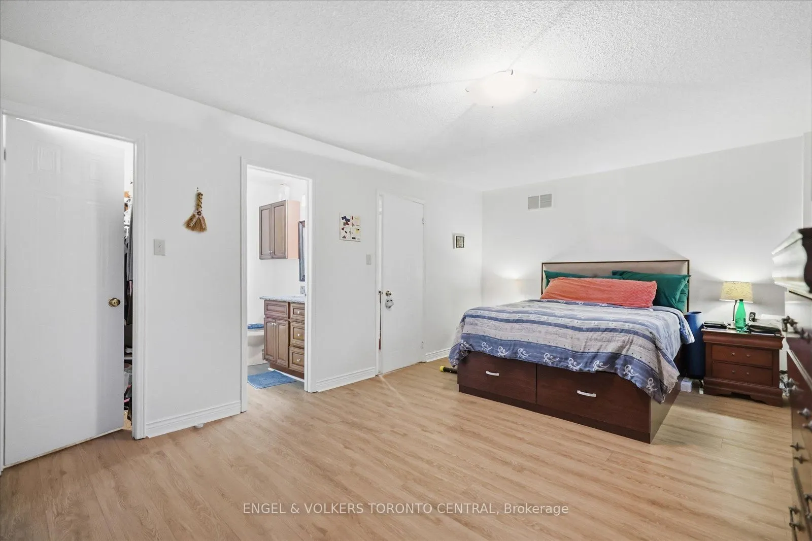 14 Hillman Drive