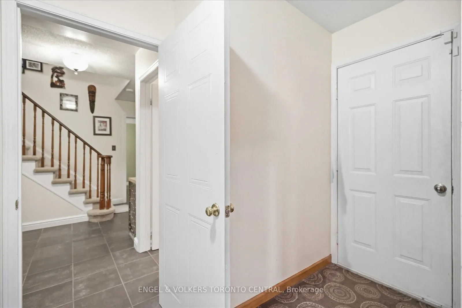 14 Hillman Drive