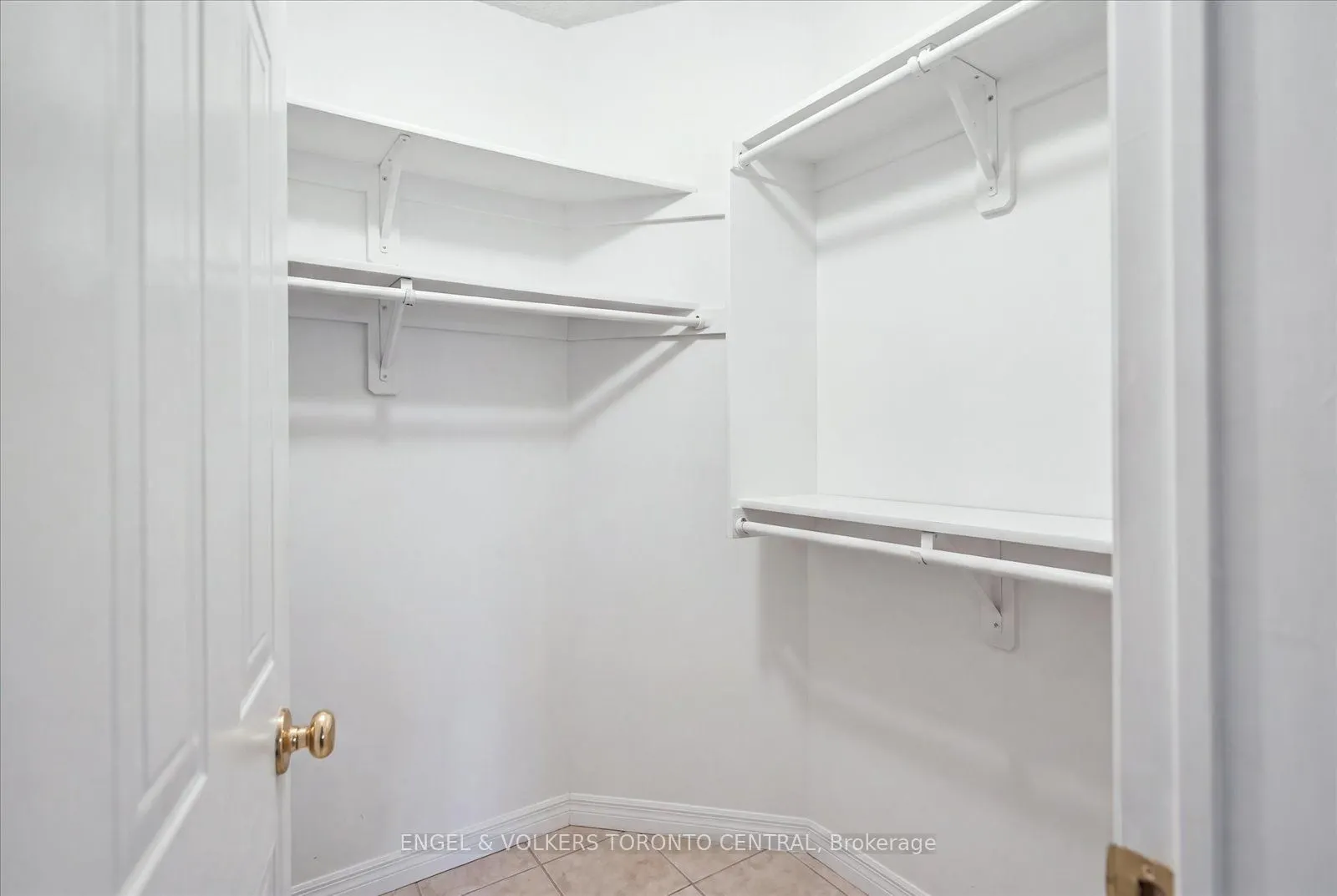 14 Hillman Drive