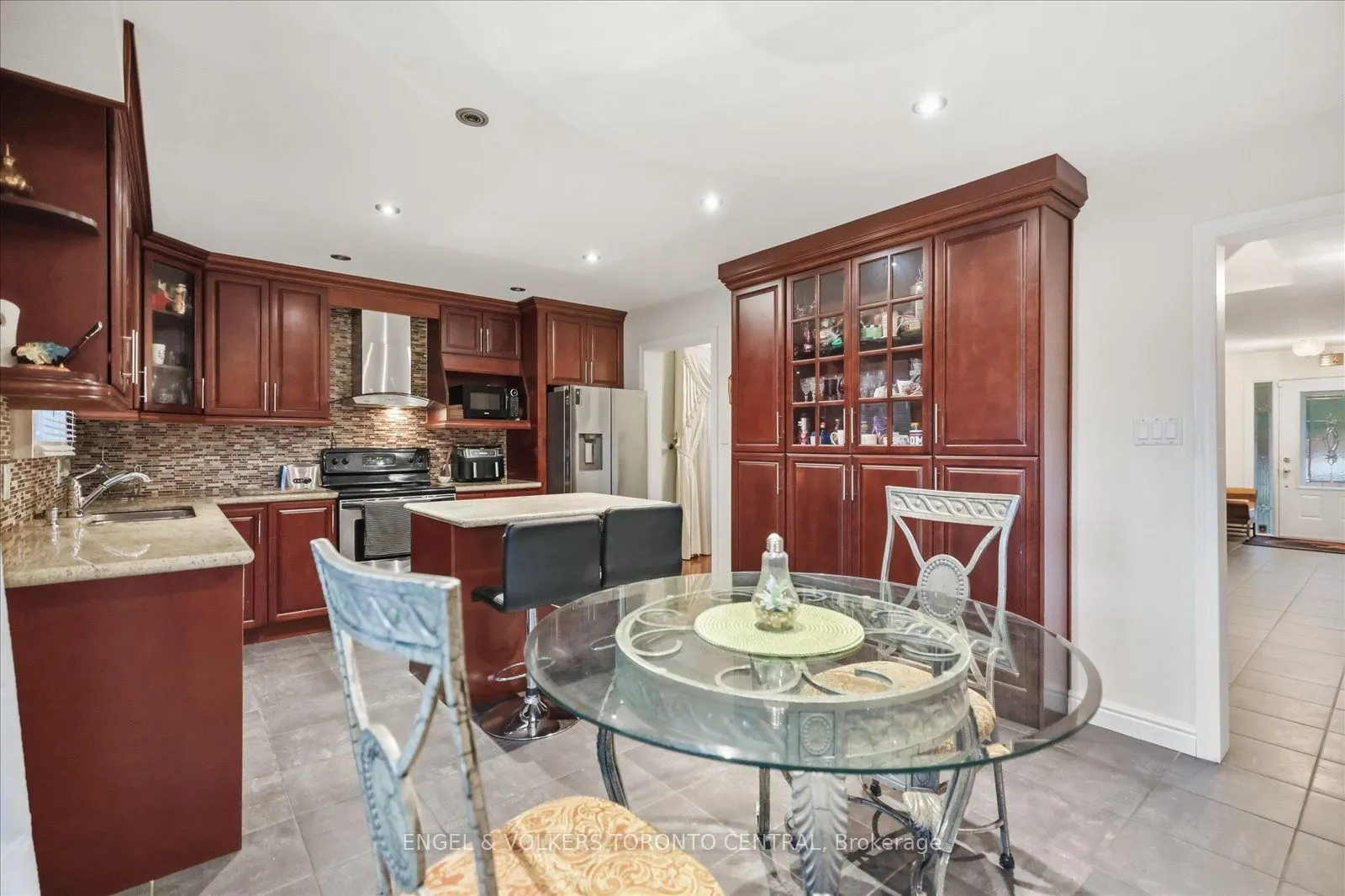 14 Hillman Drive