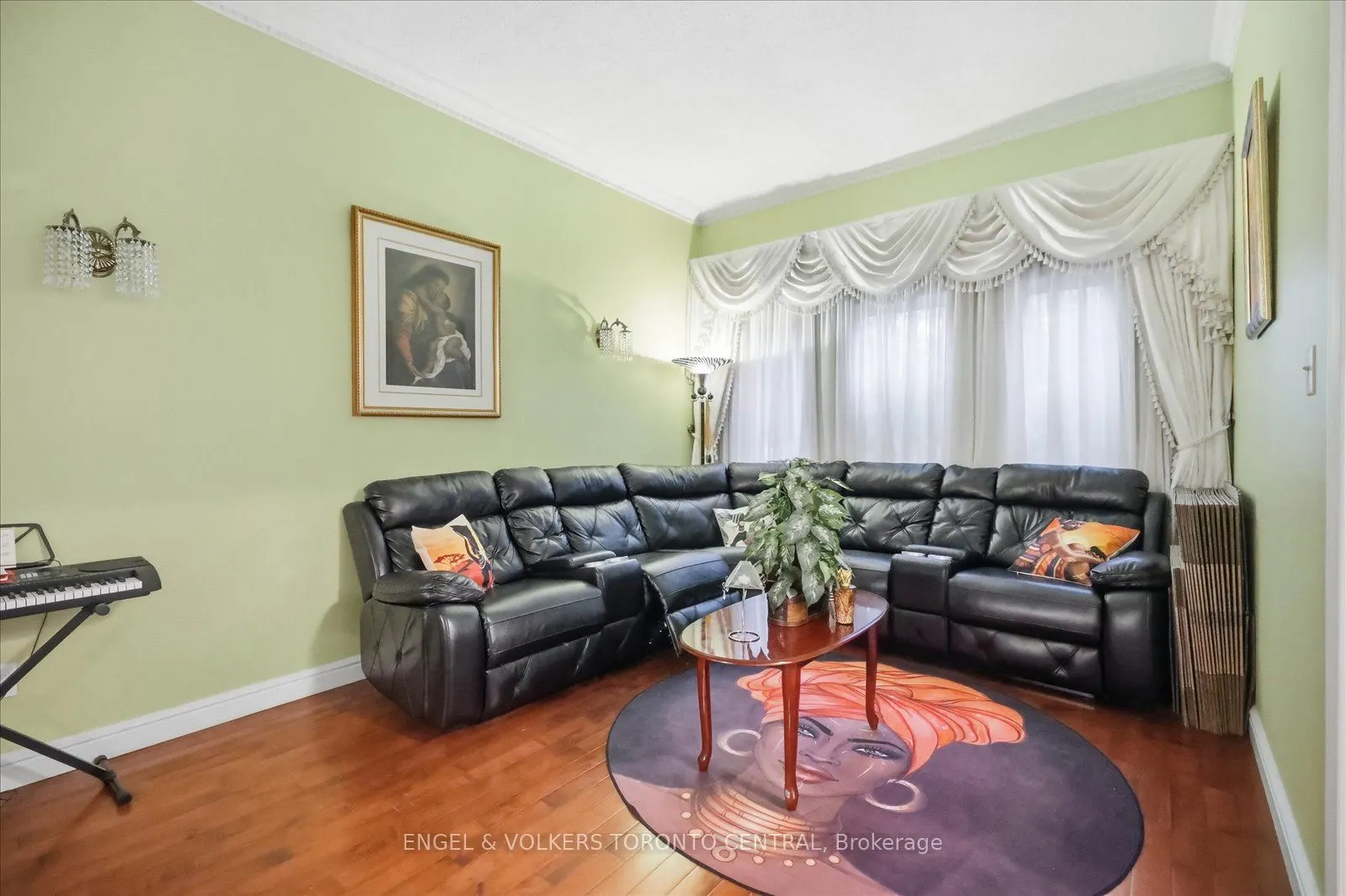 14 Hillman Drive