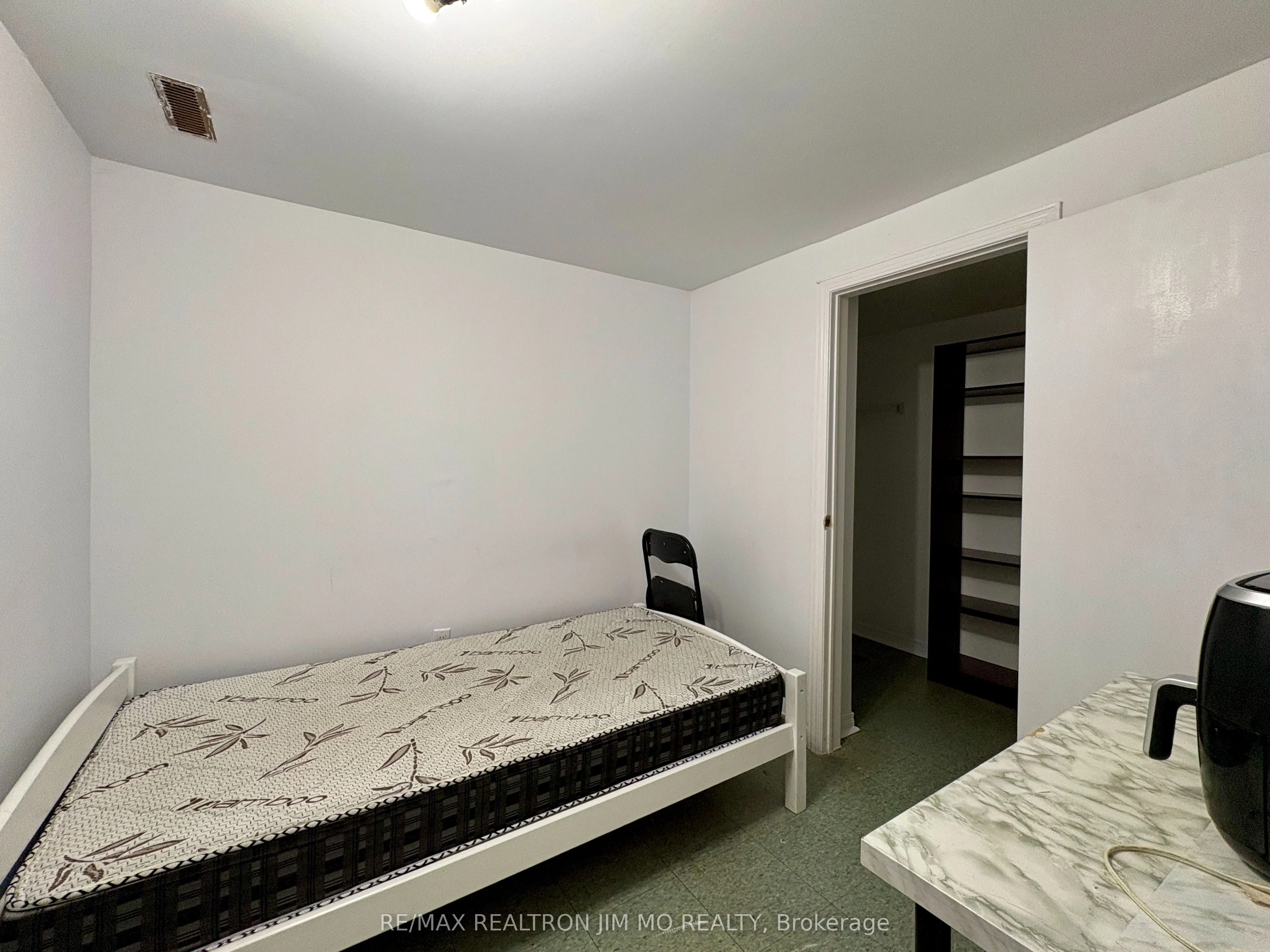 39 Hartleywood Drive #Basement