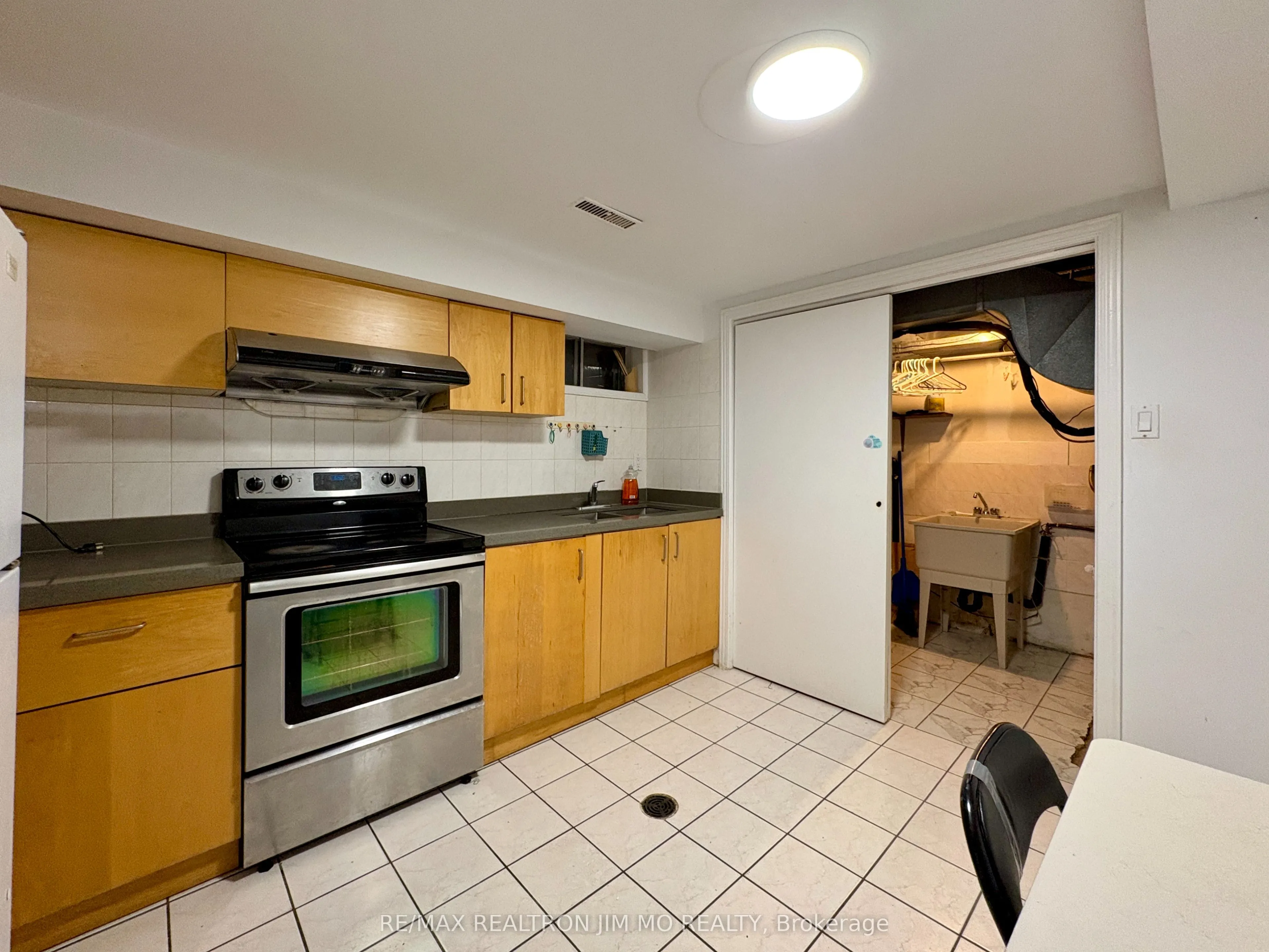 39 Hartleywood Drive #Basement