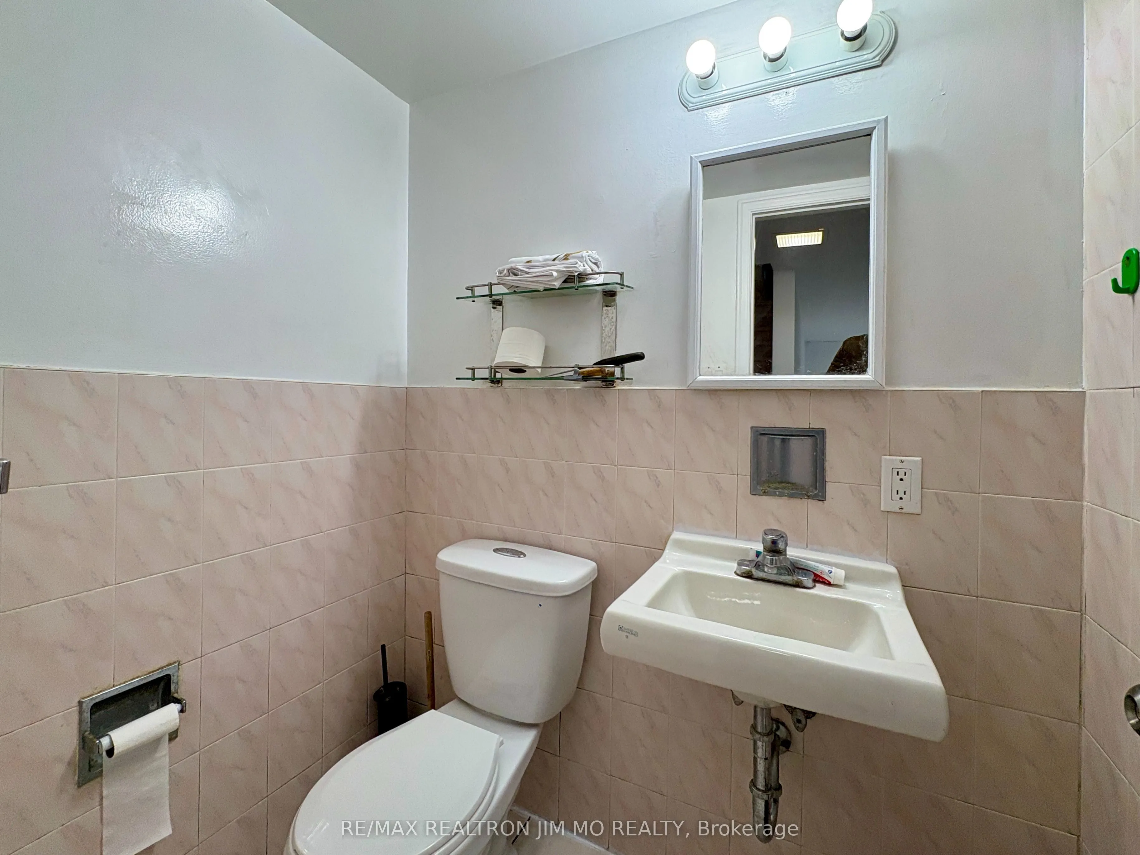 39 Hartleywood Drive #Basement