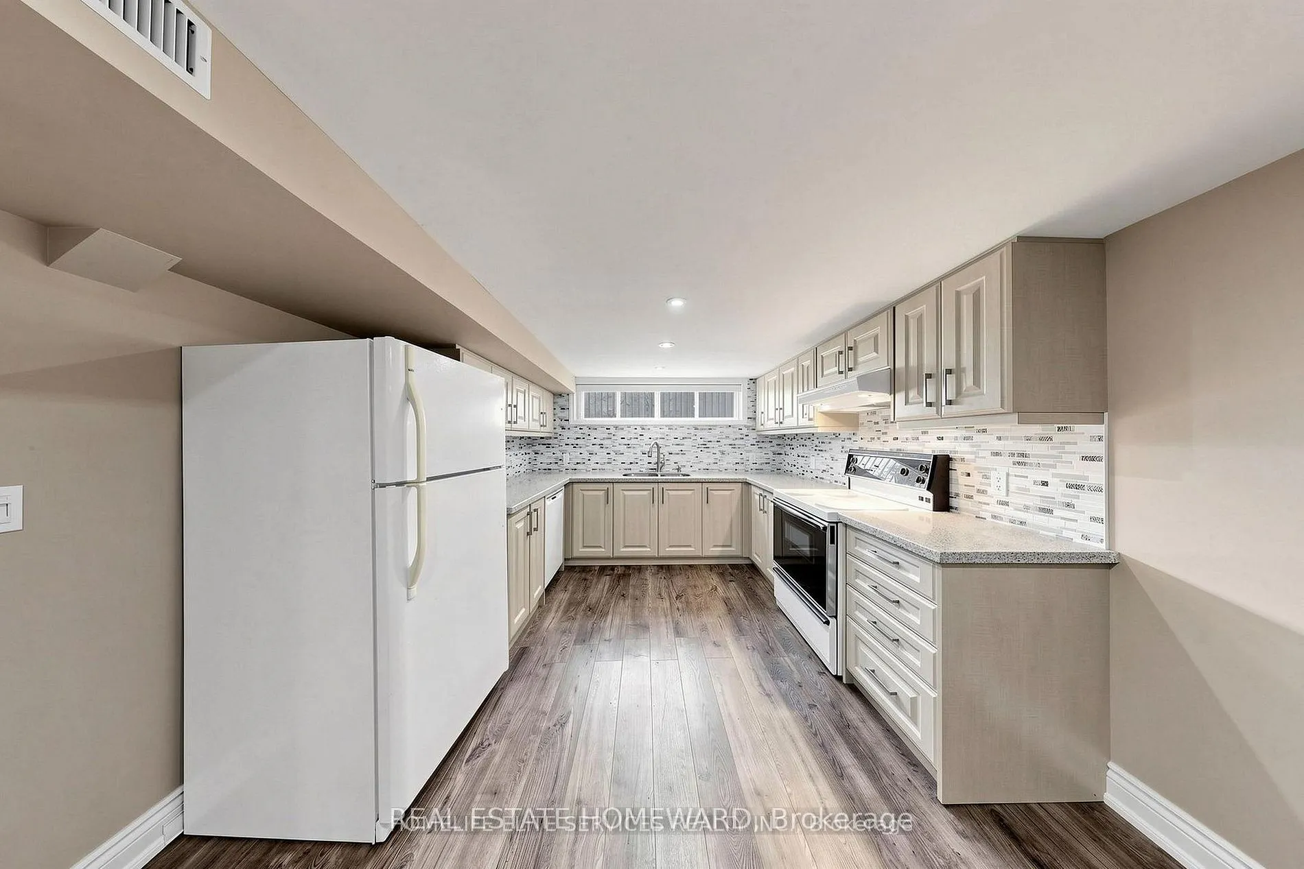 48 Frey Crescent #Lower