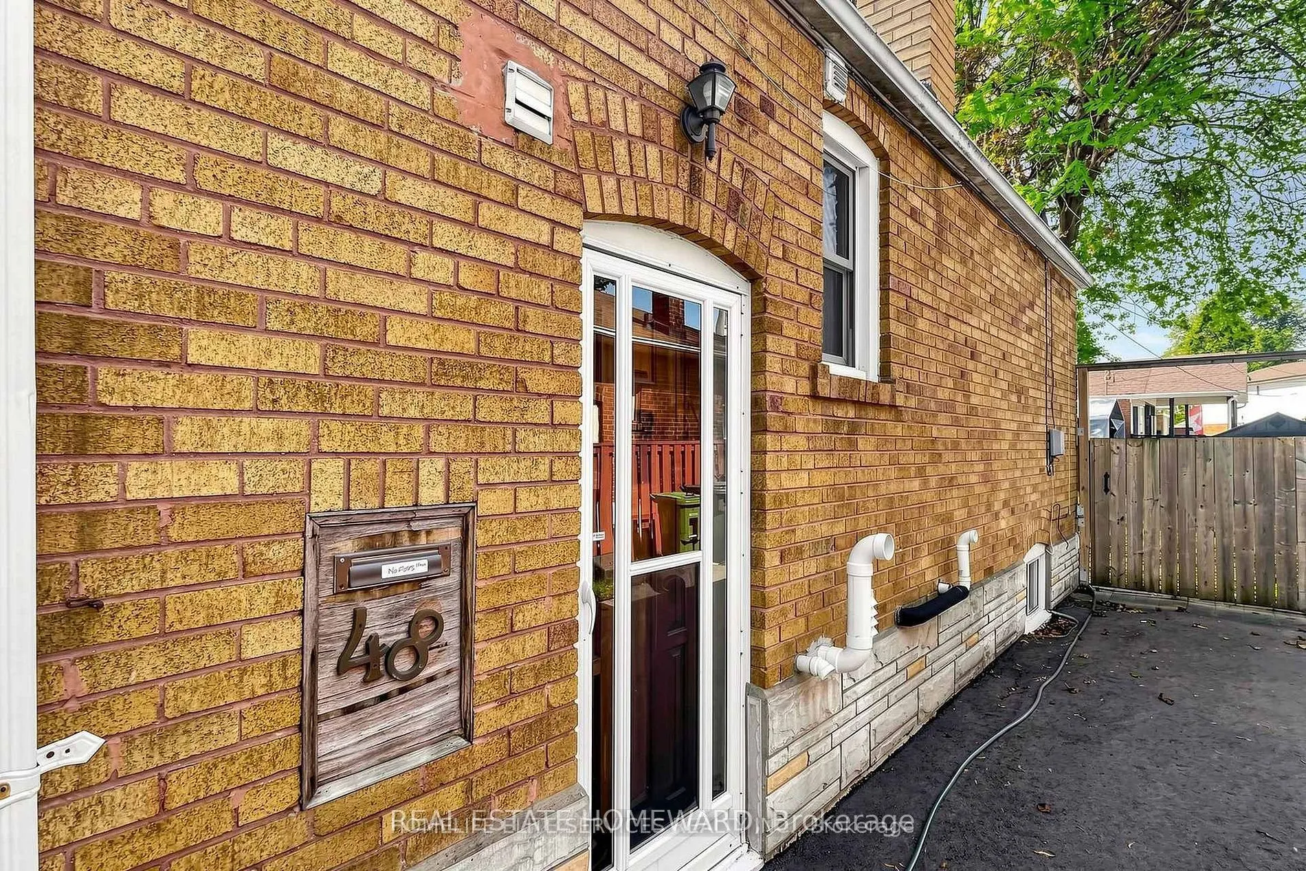 48 Frey Crescent #Lower