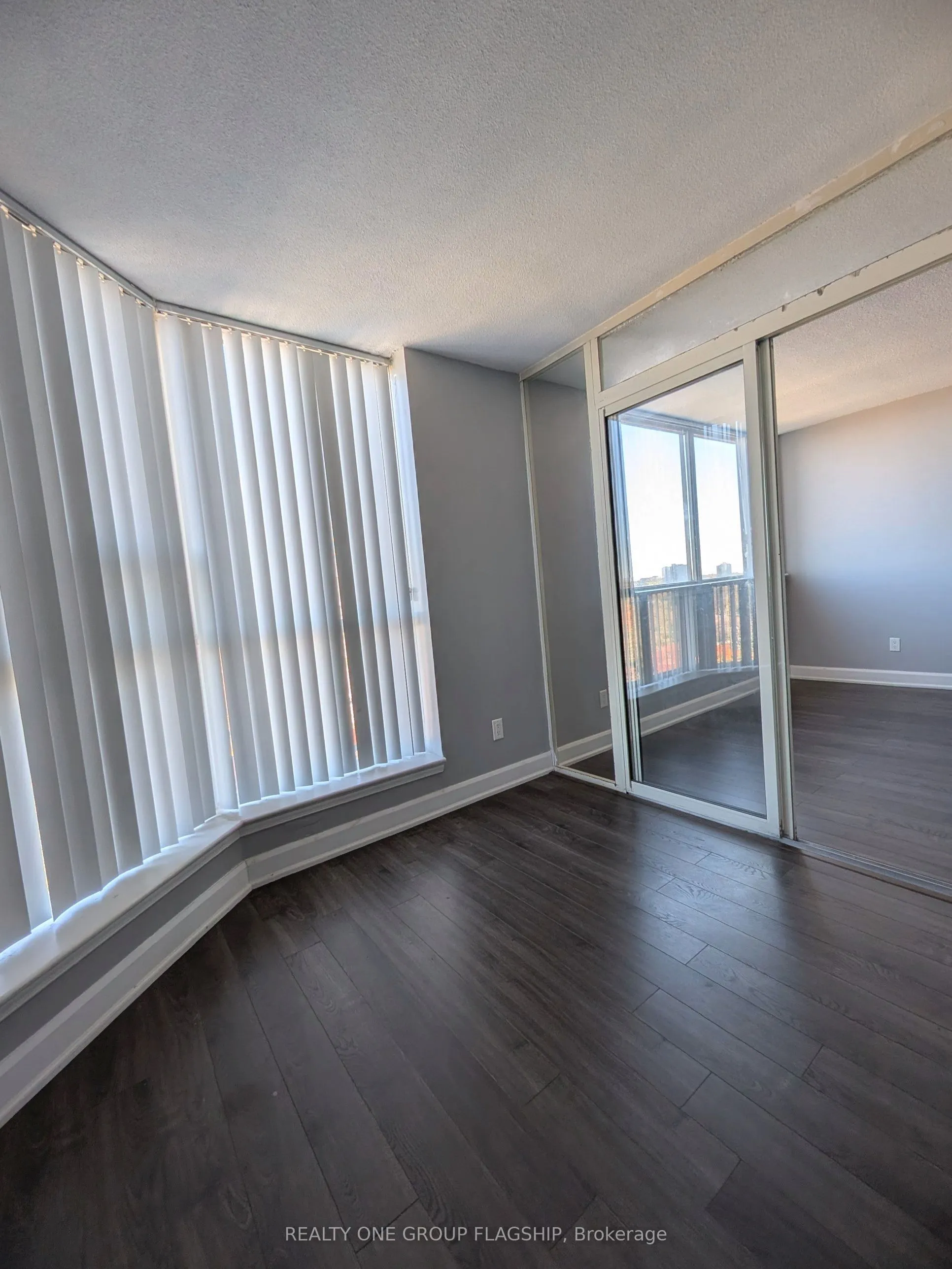 2460 Eglinton Avenue E #1010
