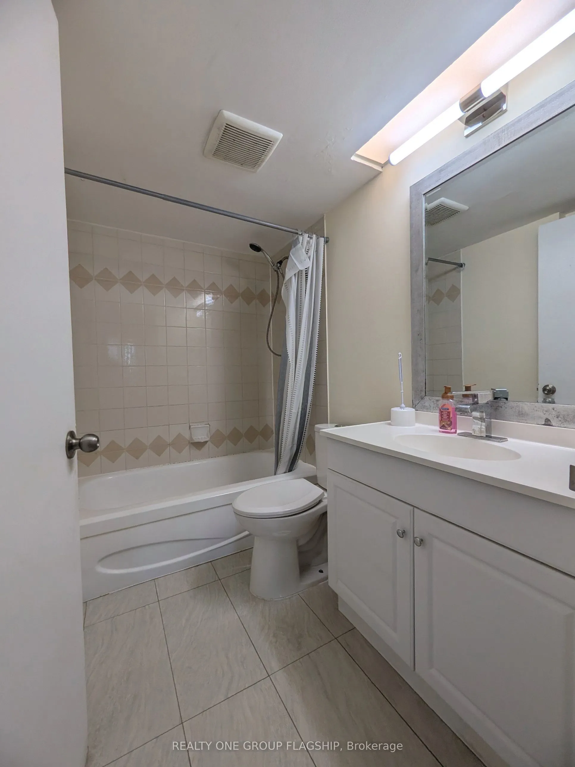 2460 Eglinton Avenue E #1010